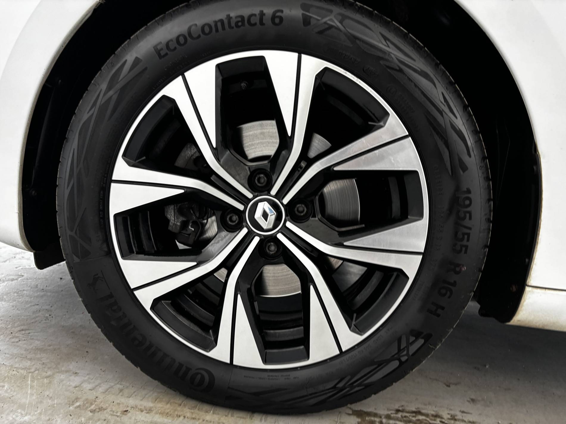 Vente en ligne Renault Clio 5 Clio Blue dCi 100 au prix de 14 990 €