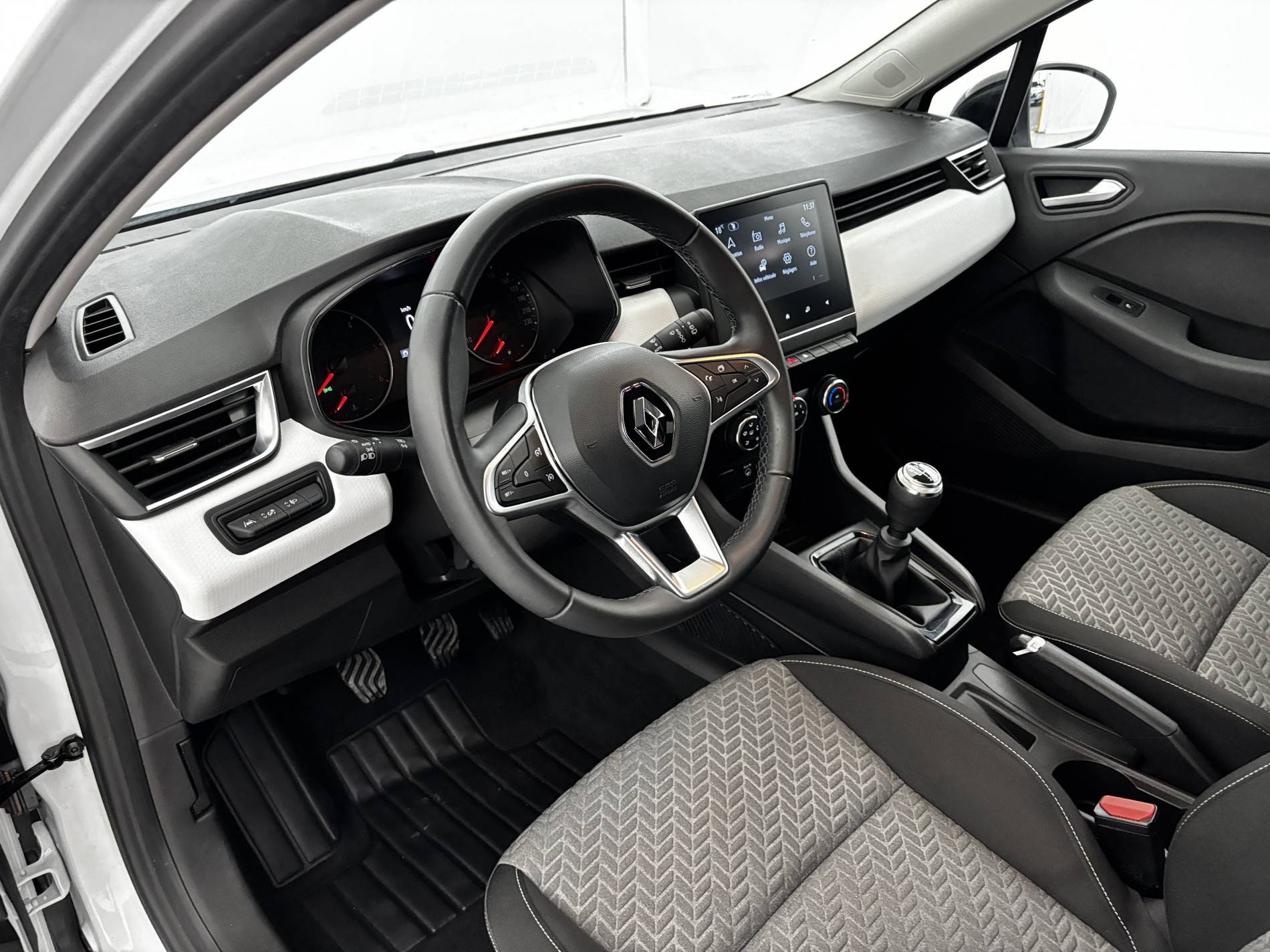 Vente en ligne Renault Clio 5 Clio Blue dCi 100 au prix de 14 990 €