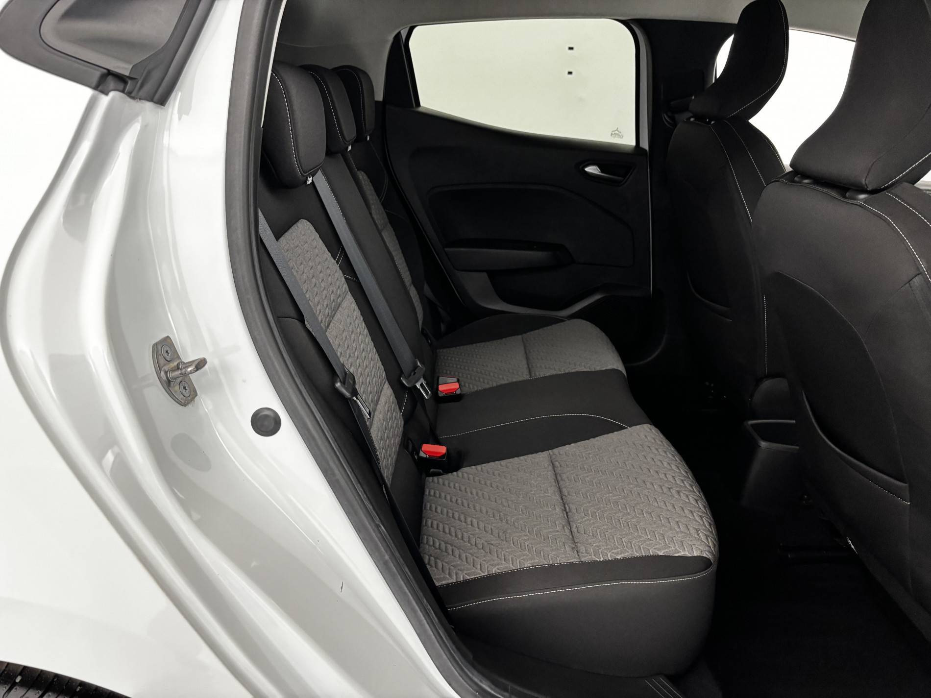 Vente en ligne Renault Clio 5 Clio Blue dCi 100 au prix de 15 490 €