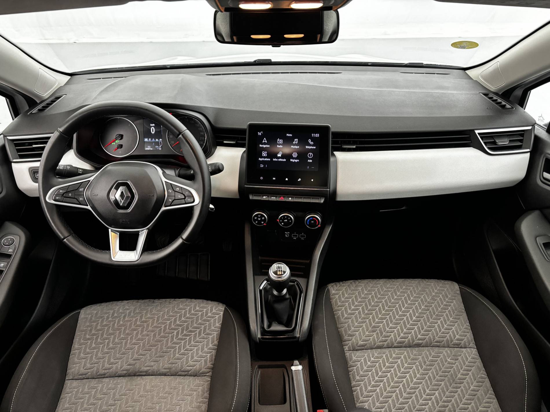 Vente en ligne Renault Clio 5 Clio Blue dCi 100 au prix de 14 990 €