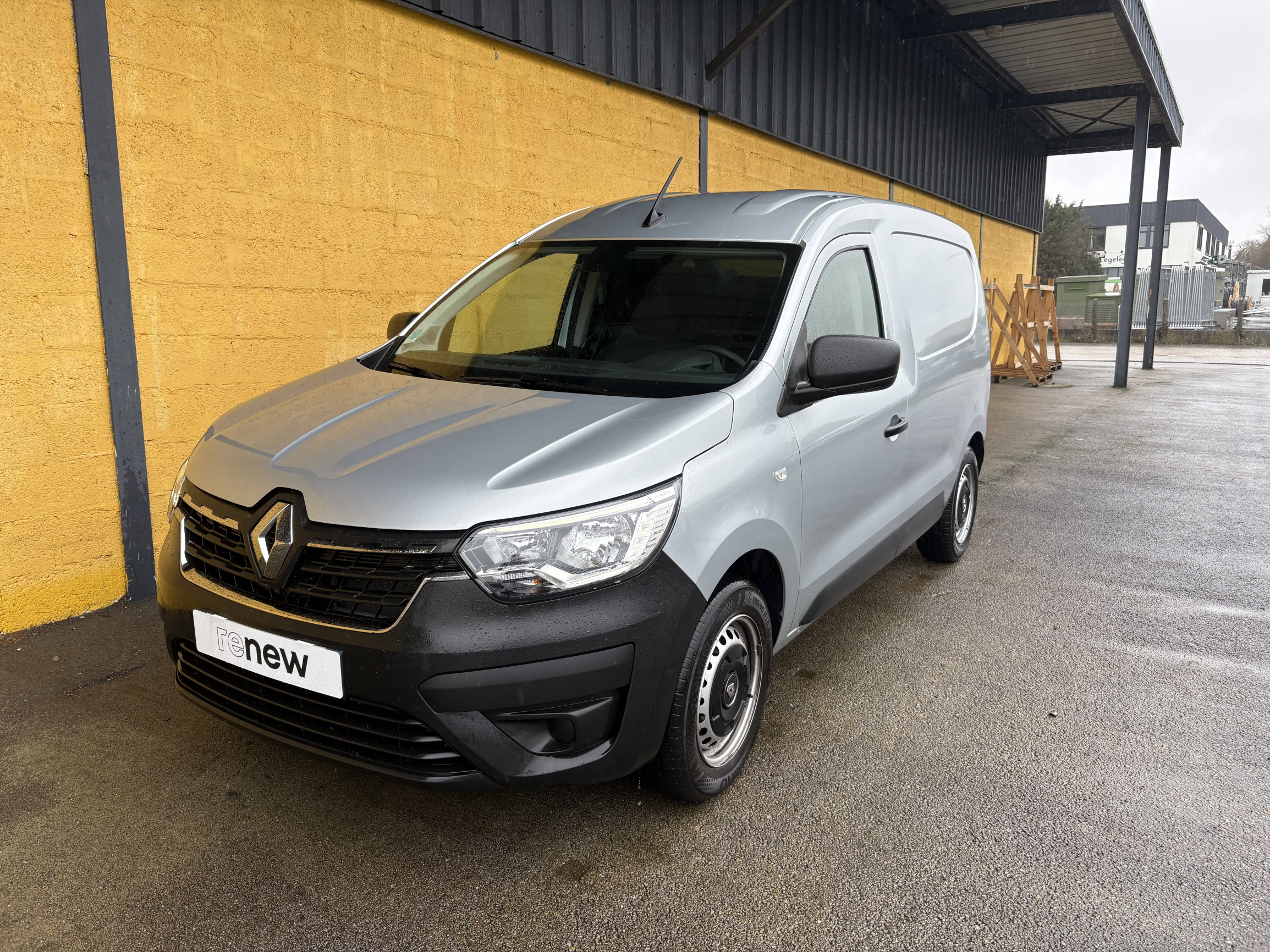 Renault Express Van  BLUE DCI 75 - 22 occasion de 2023 en vente à Quimper