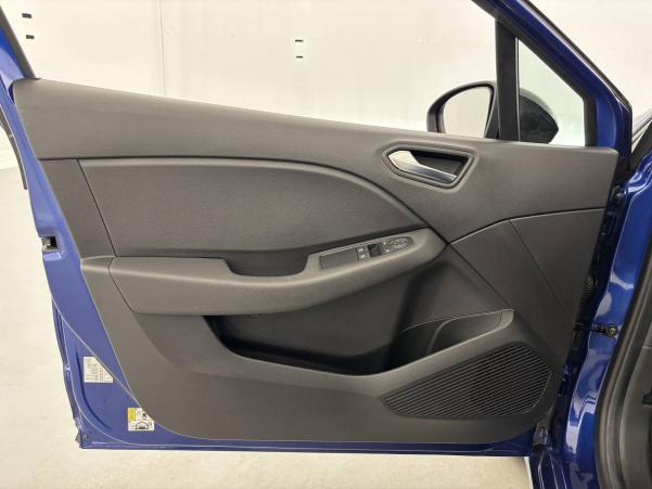 Vente en ligne Renault Clio 5 Clio TCe 90 au prix de 15 470 €