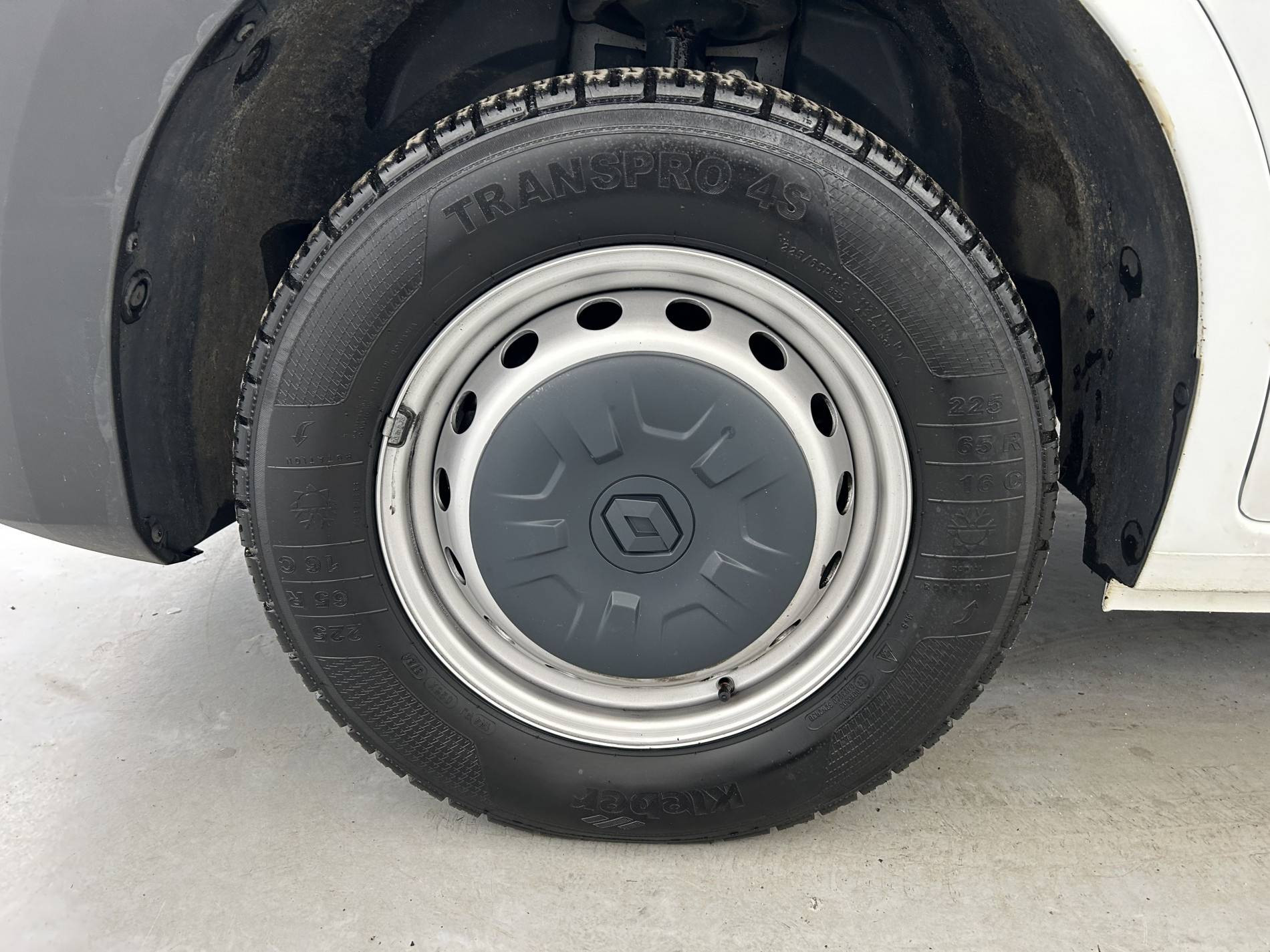 Vente en ligne Renault Master Fourgon MASTER FGN TRAC F3300 L2H2 BLUE DCI 150 au prix de 25 990 €