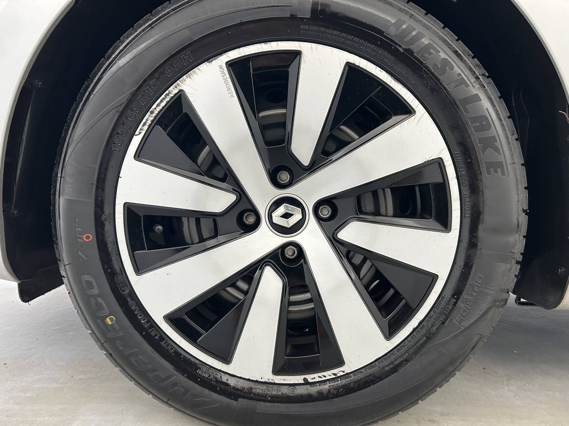 Vente en ligne Renault Clio 5 Clio TCe 90 au prix de 13 980 €