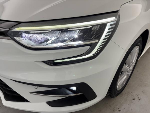 Vente en ligne Renault Megane 4 Mégane IV Berline Blue dCi 115 - 20 au prix de 16 570 €