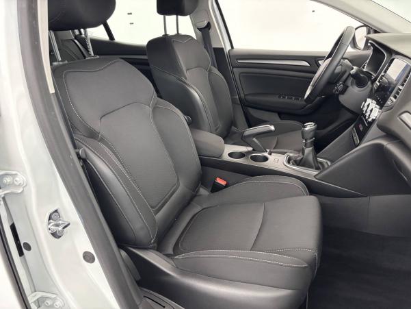 Vente en ligne Renault Megane 4 Mégane IV Berline Blue dCi 115 - 20 au prix de 16 570 €