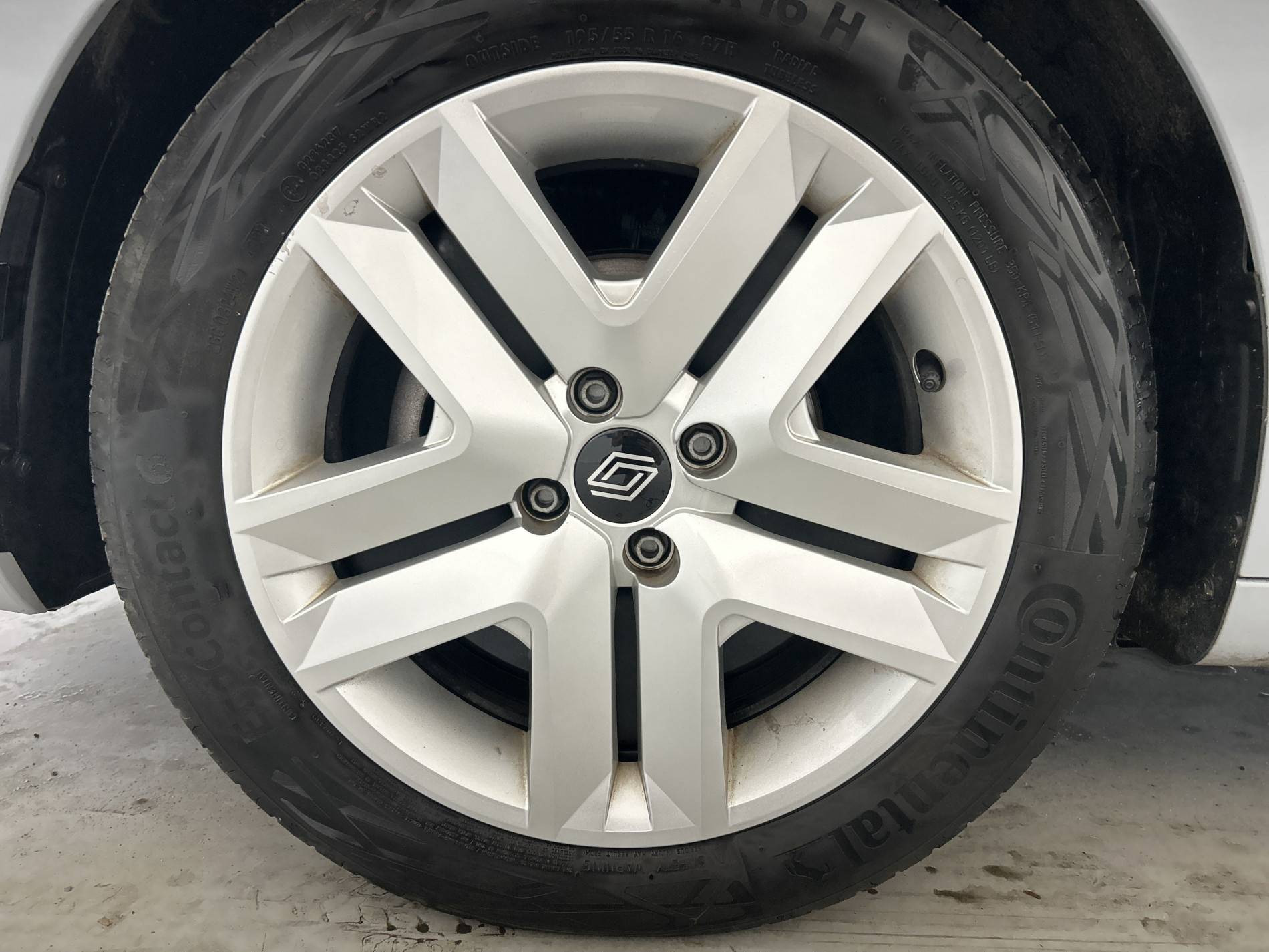 Vente en ligne Renault Clio 5 Clio TCe 90 au prix de 16 490 €