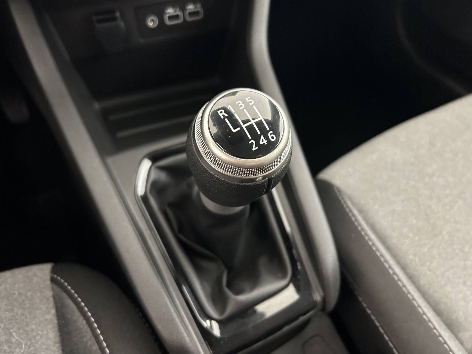 Vente en ligne Renault Clio 5 Clio TCe 90 au prix de 16 490 €