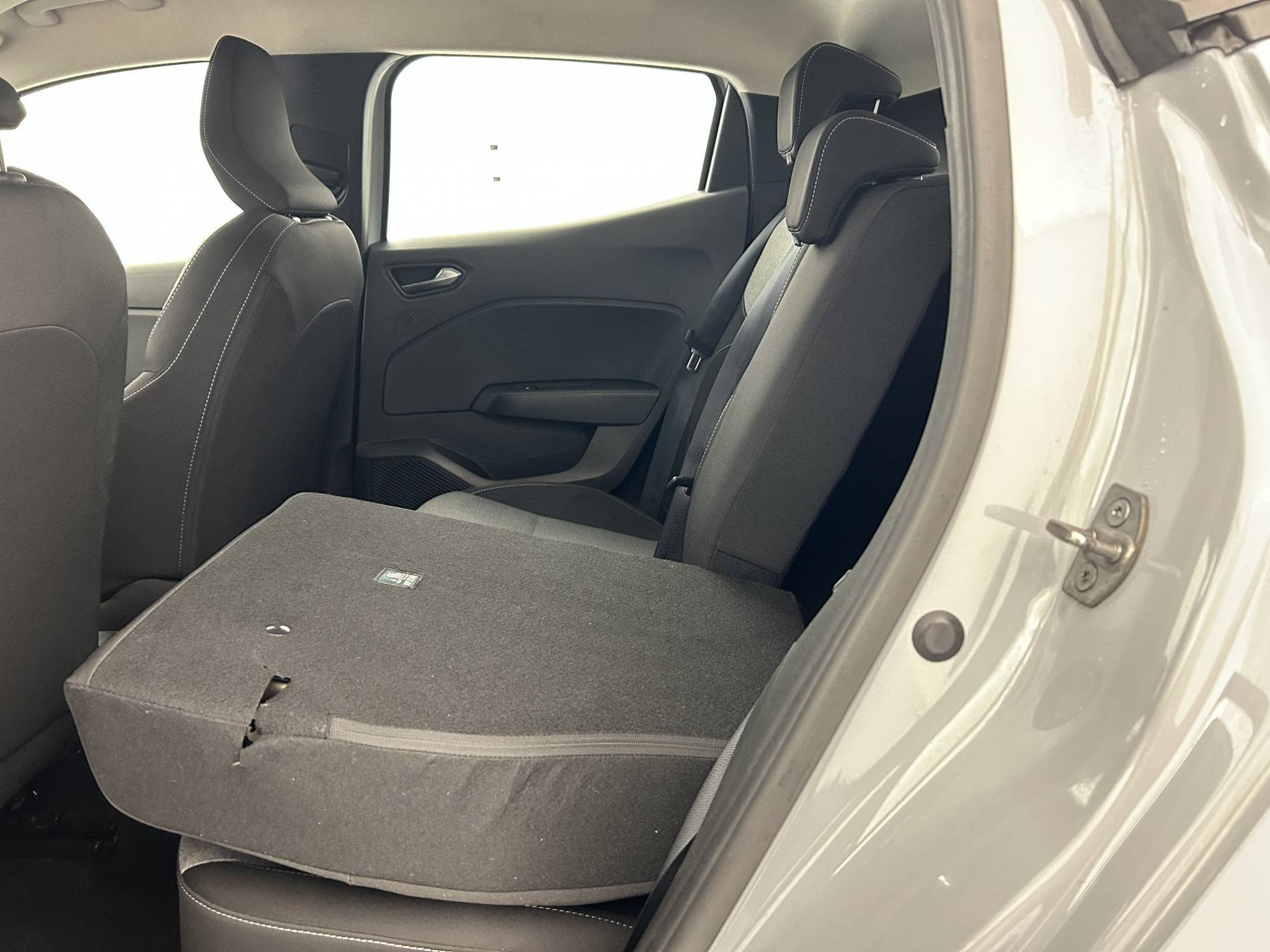 Vente en ligne Renault Clio 5 Clio TCe 90 au prix de 16 490 €