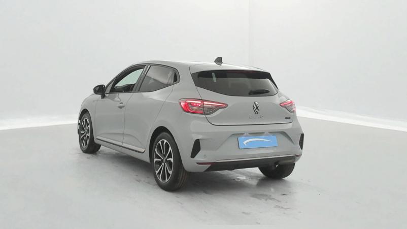 Vente en ligne Renault Clio 5 Clio E-Tech full hybrid 145 au prix de 21 570 €