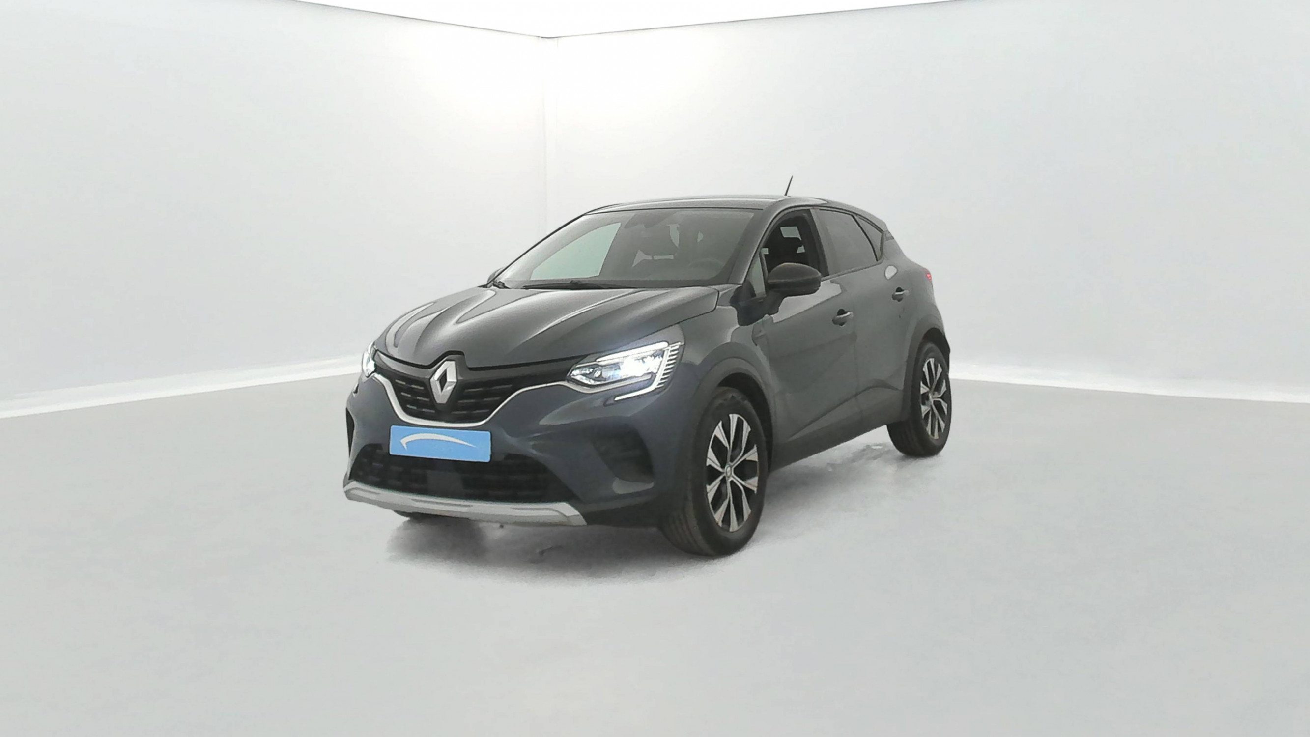 Renault Captur  E-Tech full hybrid 145 occasion de 2022 en vente à Quimper