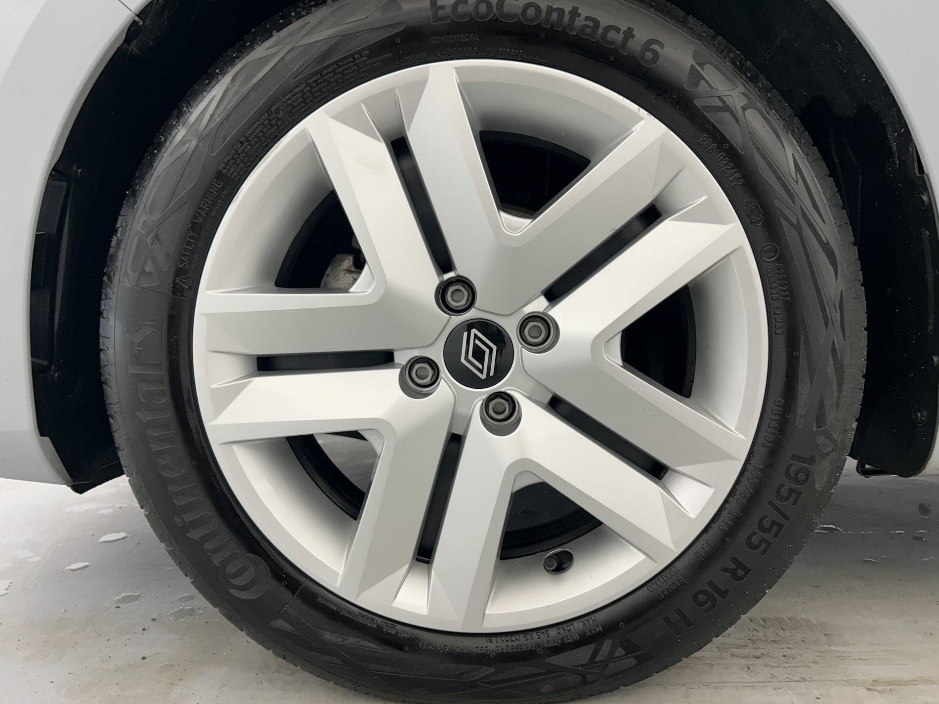 Vente en ligne Renault Clio 5 Clio TCe 90 au prix de 15 990 €