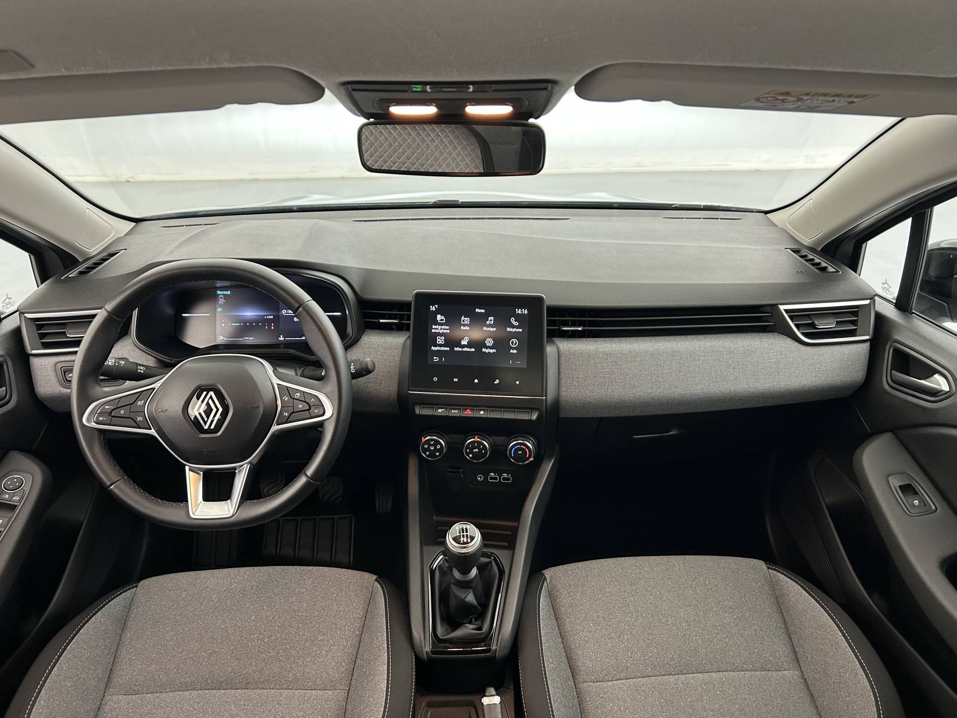 Vente en ligne Renault Clio 5 Clio TCe 90 au prix de 15 990 €