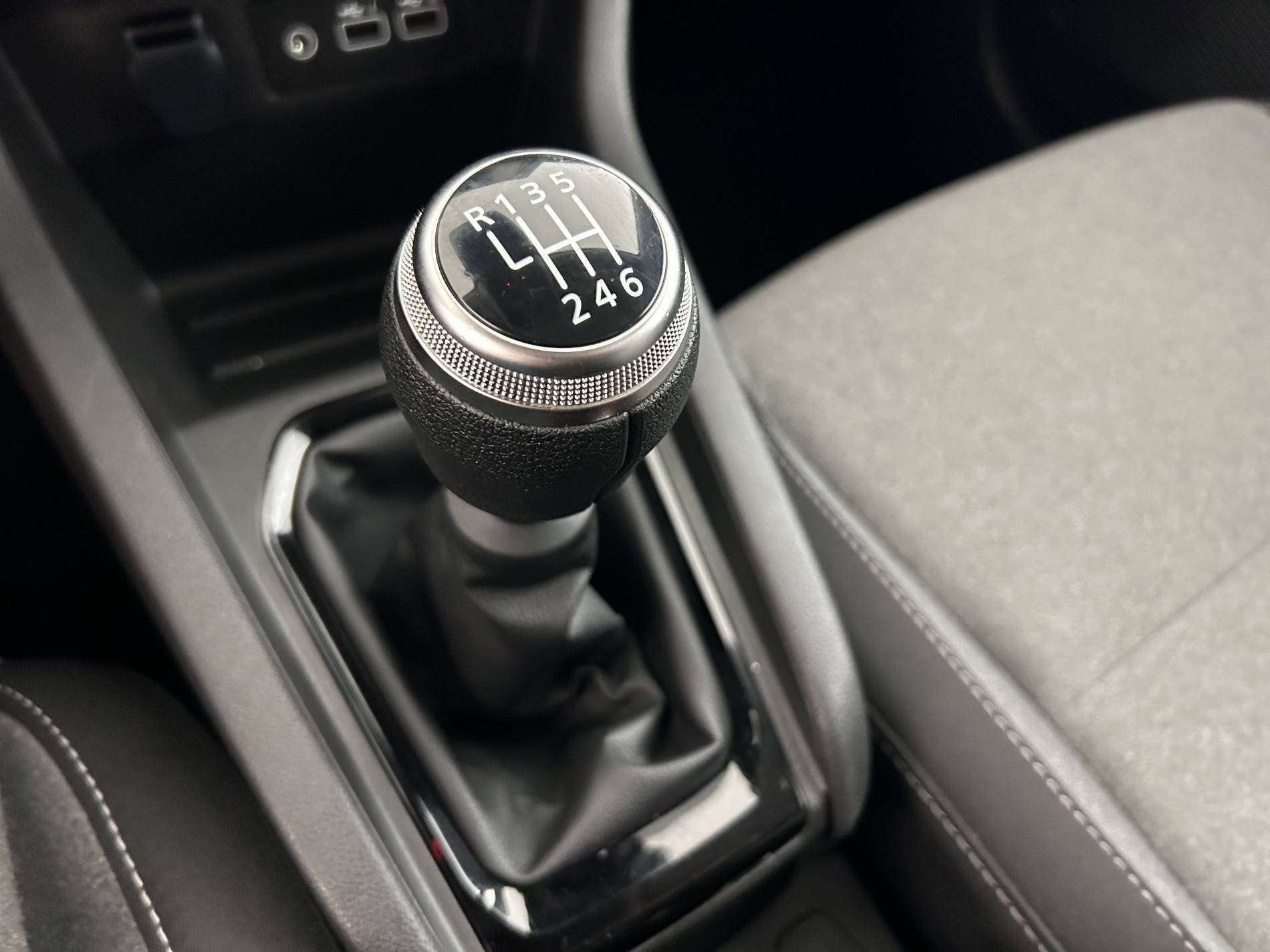 Vente en ligne Renault Clio 5 Clio TCe 90 au prix de 15 990 €