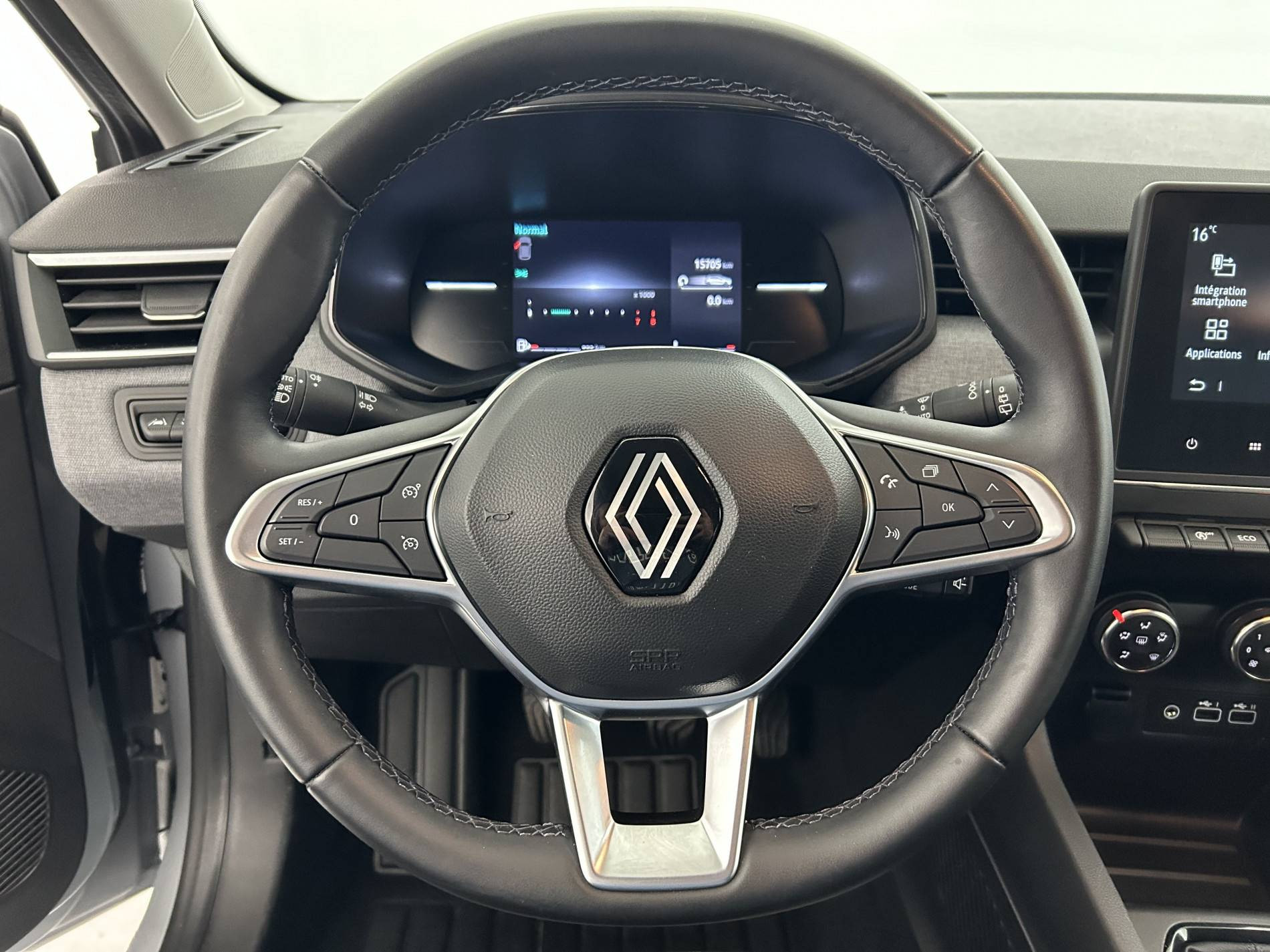 Vente en ligne Renault Clio 5 Clio TCe 90 au prix de 15 990 €