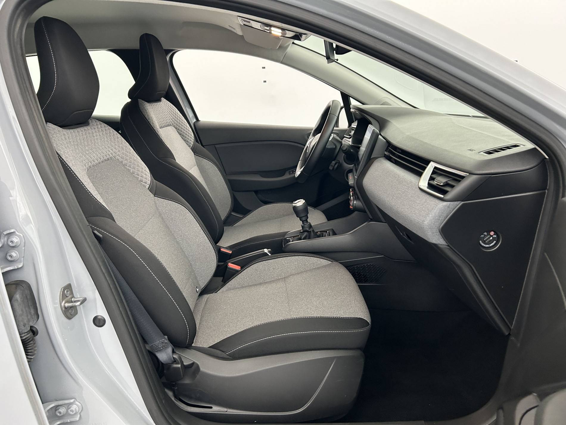 Vente en ligne Renault Clio 5 Clio TCe 90 au prix de 15 990 €