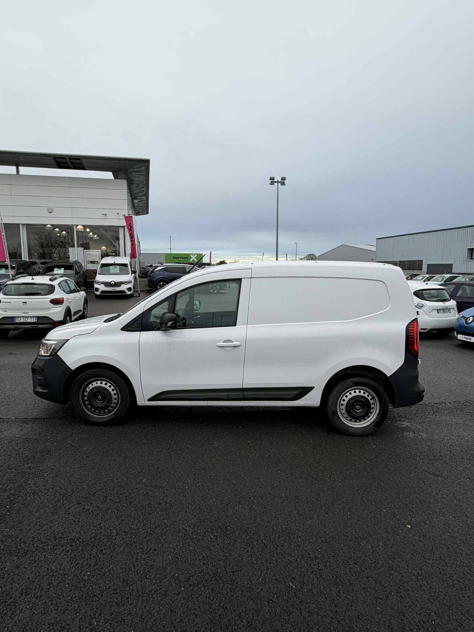 Vente en ligne Renault Kangoo Van  BLUE DCI 95 au prix de 18 890 €