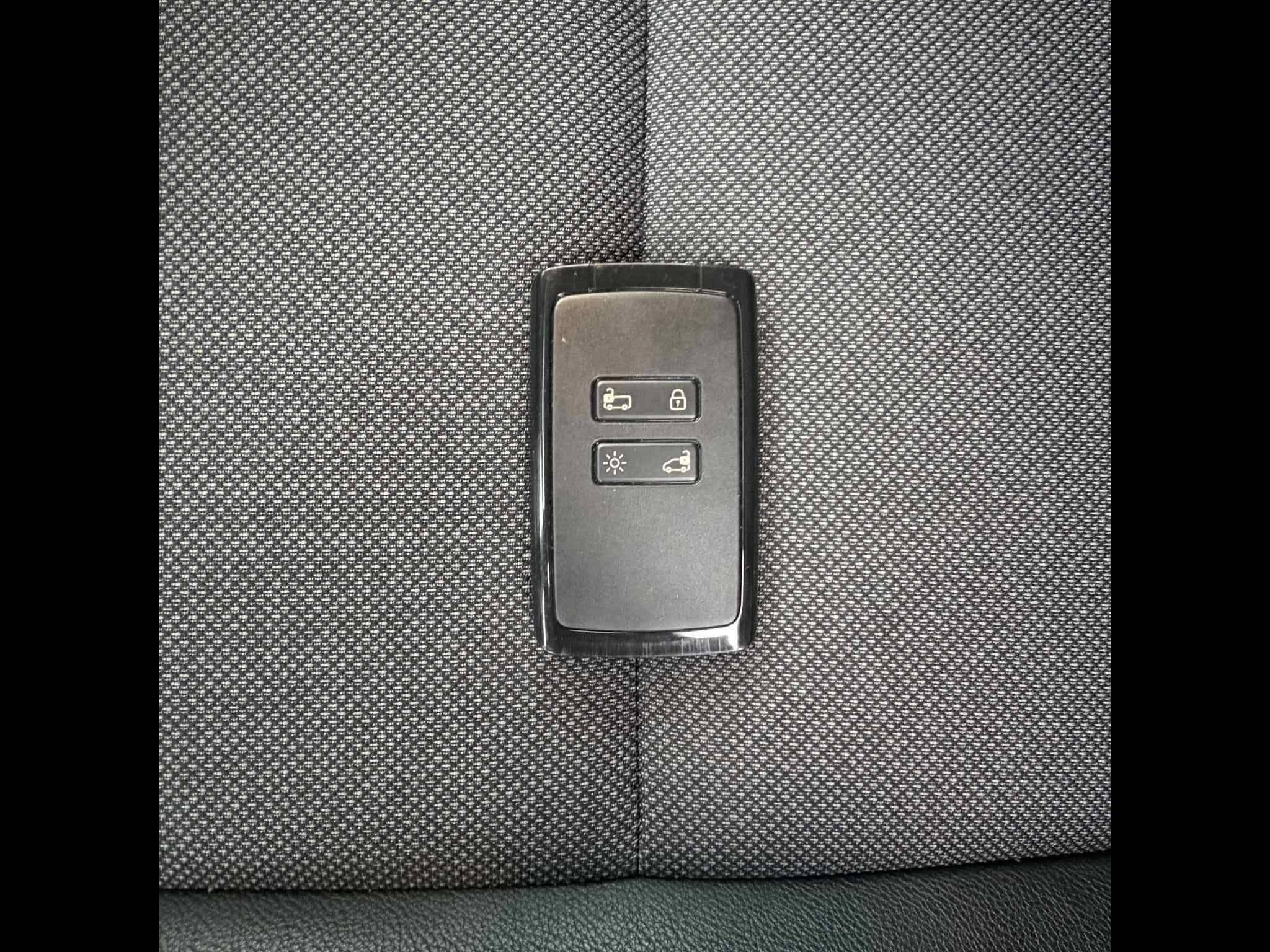 Vente en ligne Renault Kangoo Van  BLUE DCI 95 au prix de 18 890 €