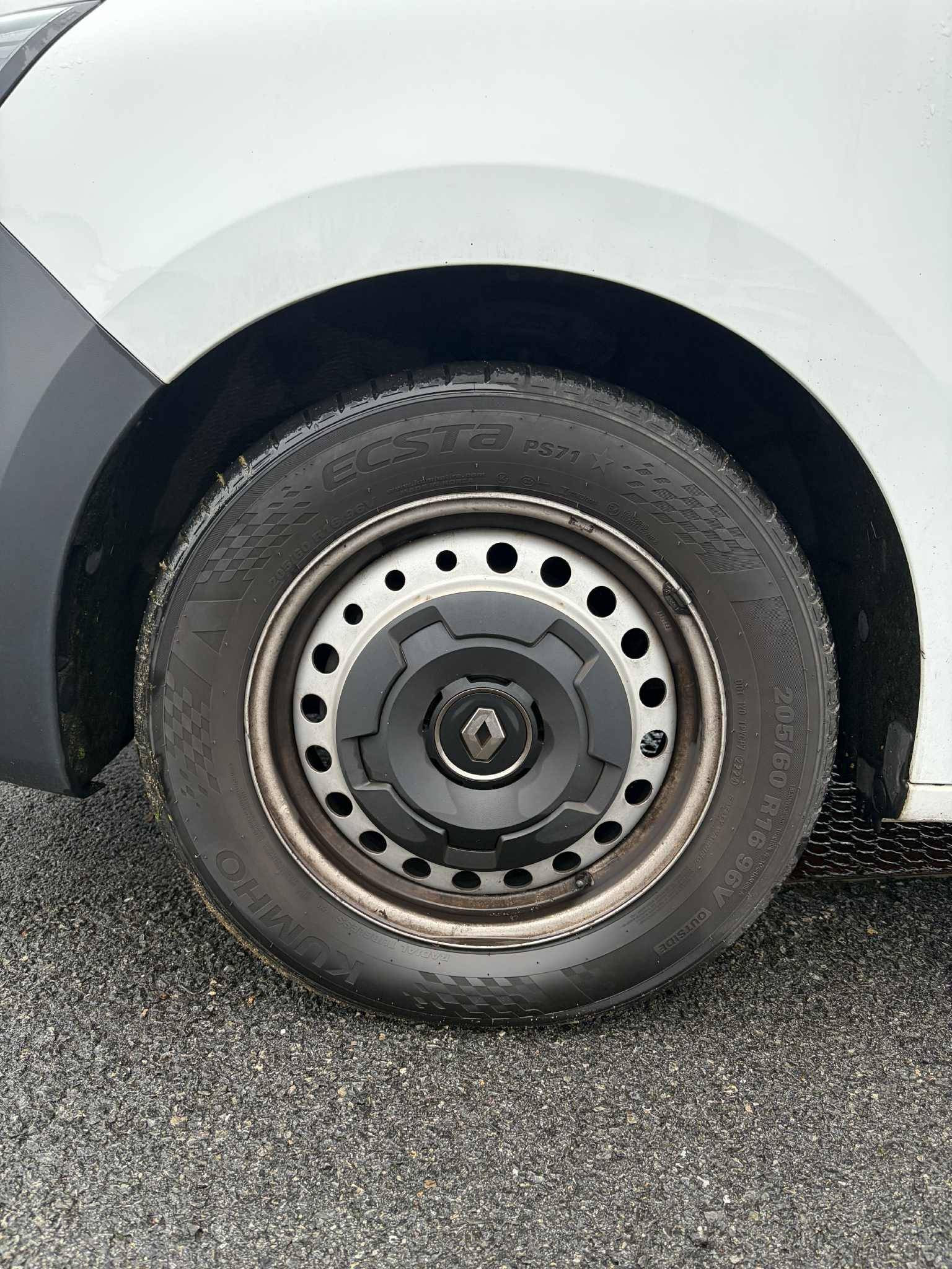 Vente en ligne Renault Kangoo Van  BLUE DCI 95 au prix de 18 890 €