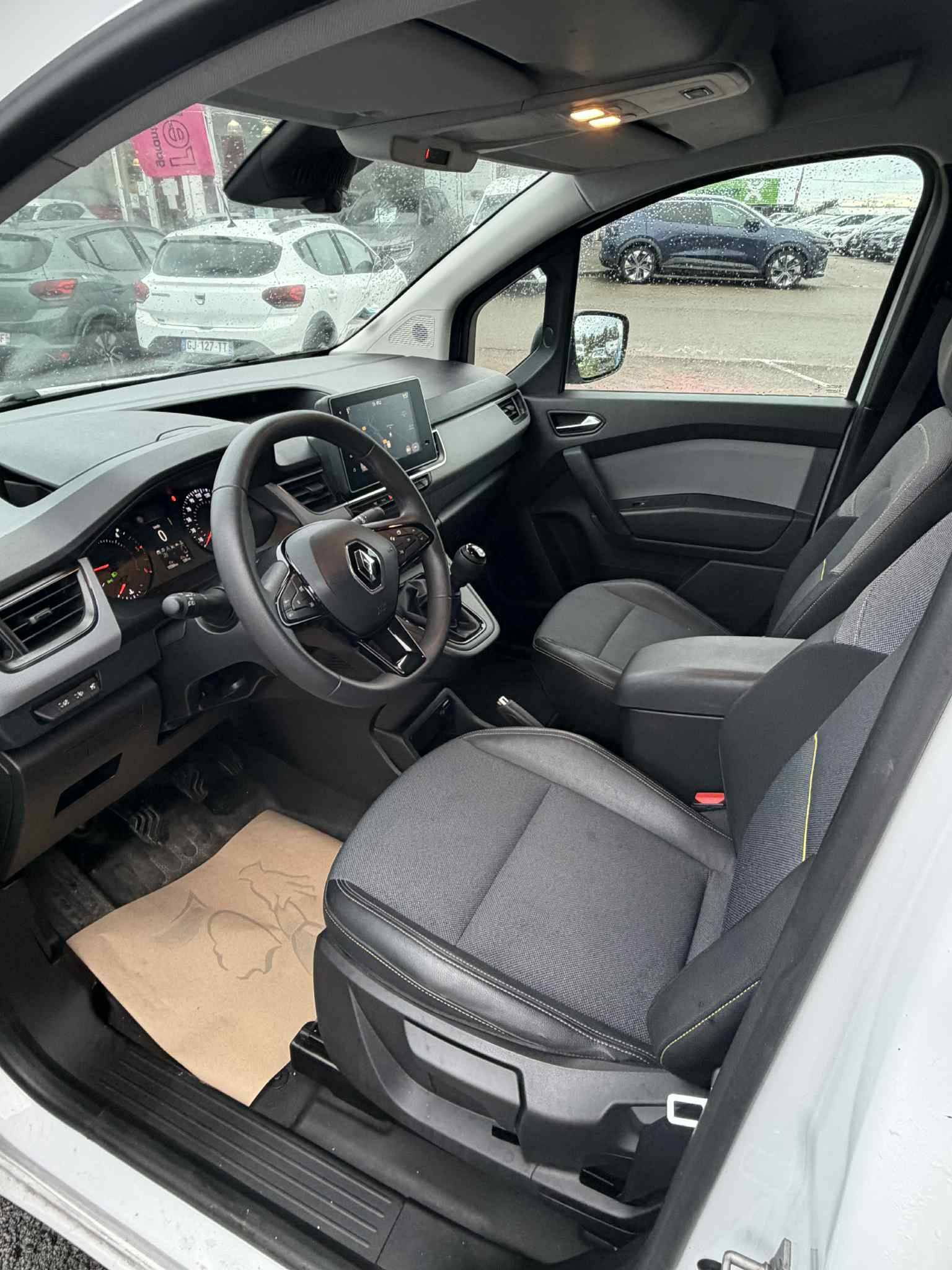 Vente en ligne Renault Kangoo Van  BLUE DCI 95 au prix de 18 890 €