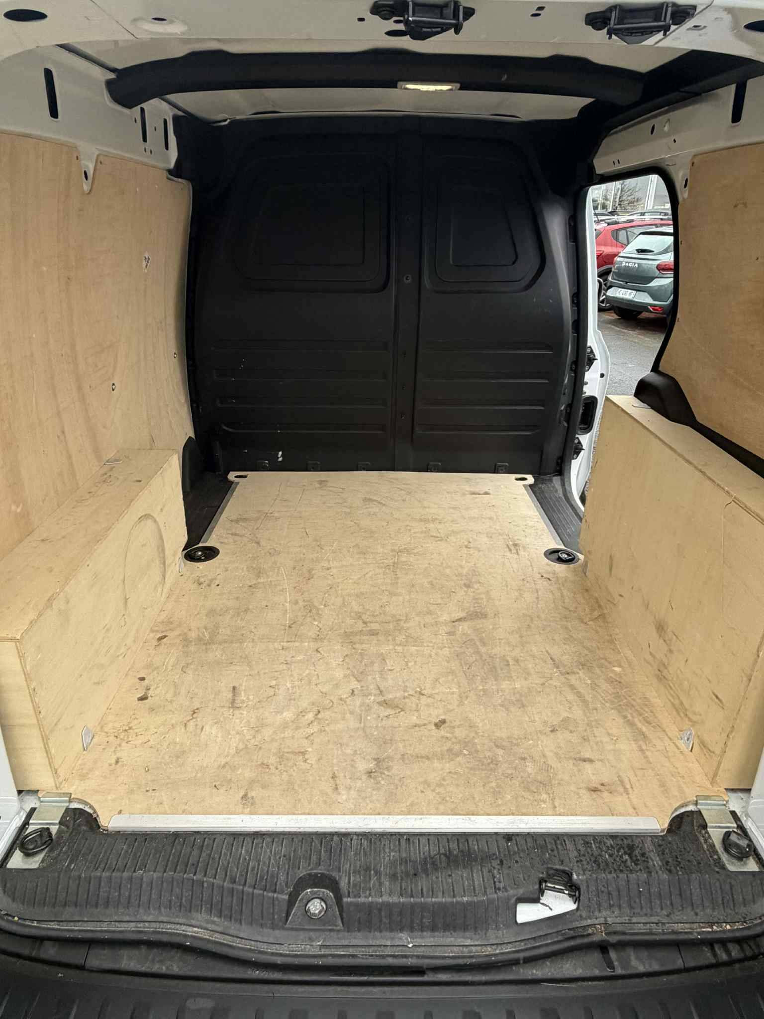 Vente en ligne Renault Kangoo Van  BLUE DCI 95 au prix de 18 890 €