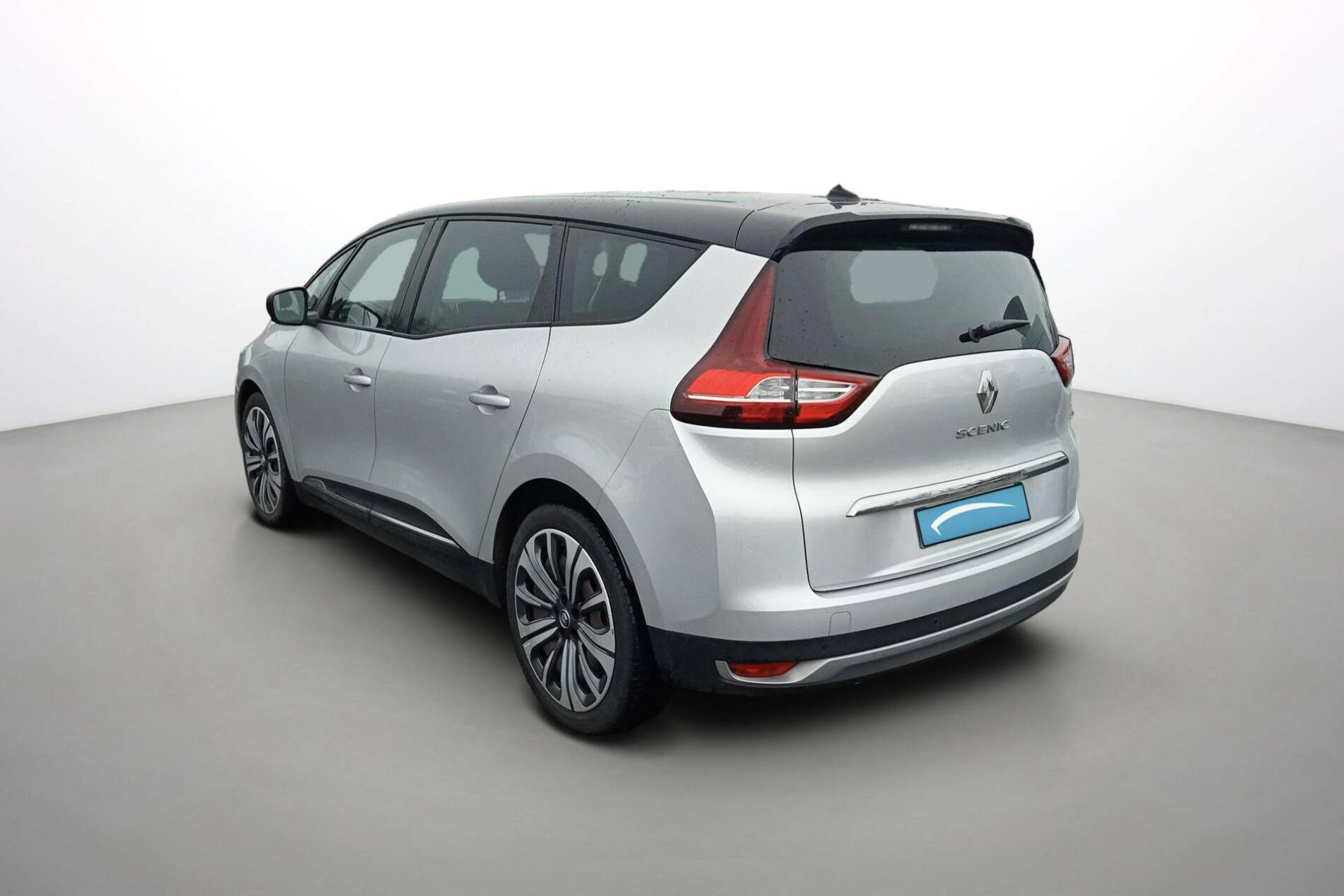 Vente en ligne Renault Grand Scenic 4 Grand Scenic TCe 140 EDC au prix de 24 890 €