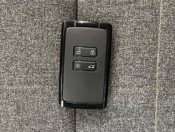 Vente en ligne Renault Espace Espace E-Tech hybrid 200 au prix de 34 970 €