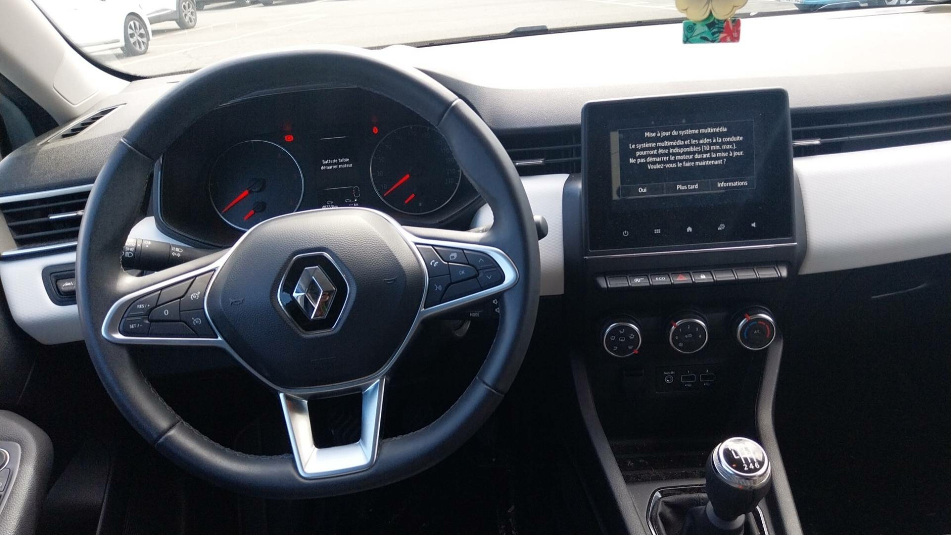 Vente en ligne Renault Clio 5 Clio Blue dCi 100 au prix de 15 490 €