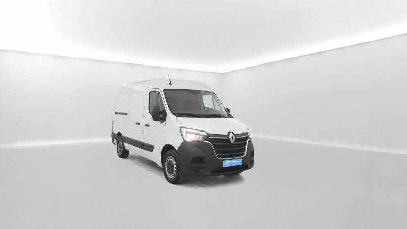 Vente en ligne Renault Master Fourgon MASTER FGN TRAC F3300 L1H2 BLUE DCI 135 au prix de 23 870 €