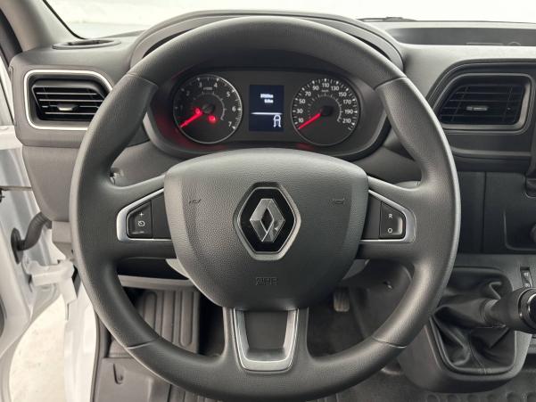 Vente en ligne Renault Master Fourgon MASTER FGN TRAC F3300 L1H2 BLUE DCI 135 au prix de 23 870 €