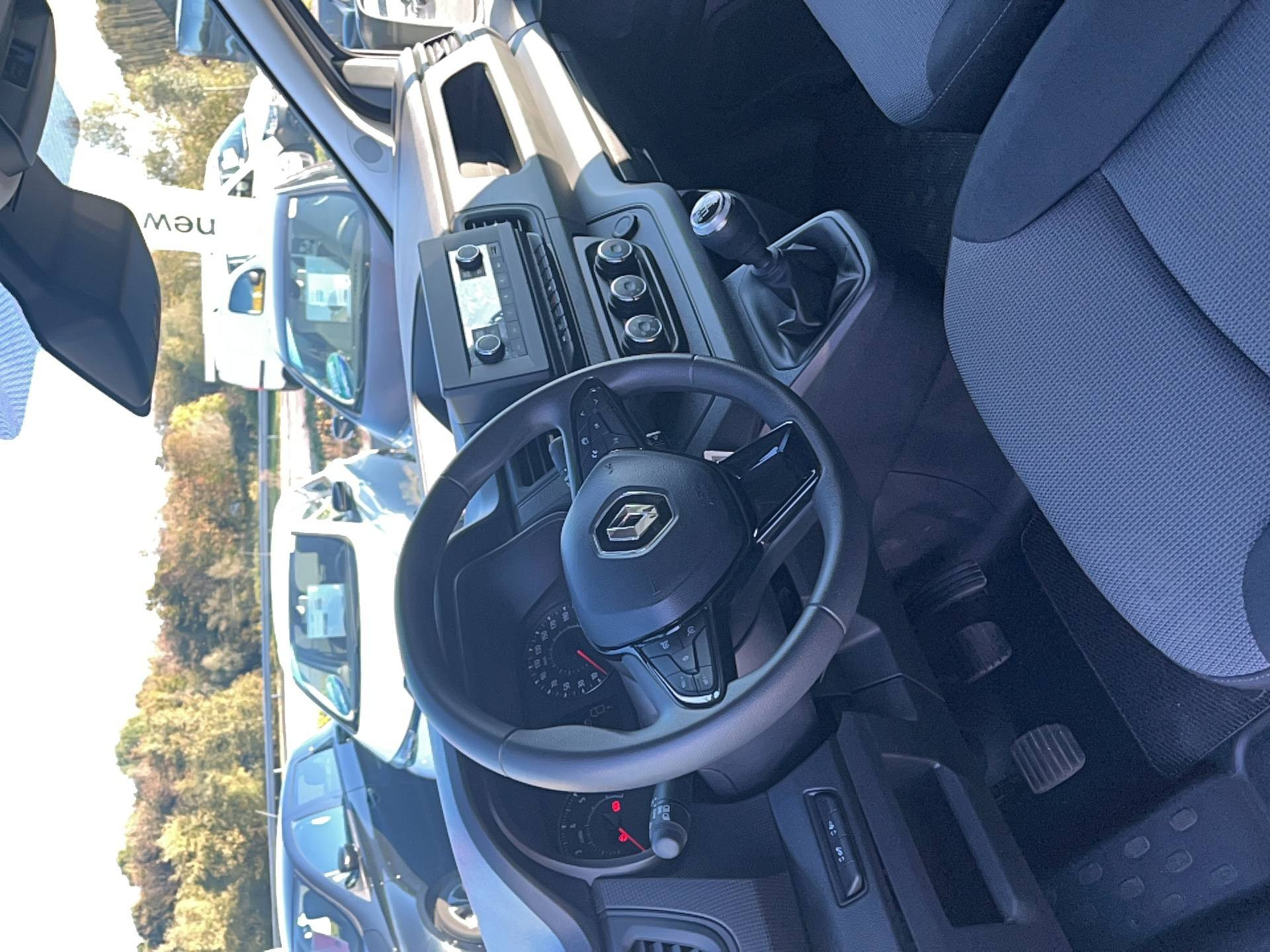 Vente en ligne Renault Trafic 3 Fourgon TRAFIC FGN L1H1 3T BLUE DCI 130 GSR2 au prix de 25 990 €