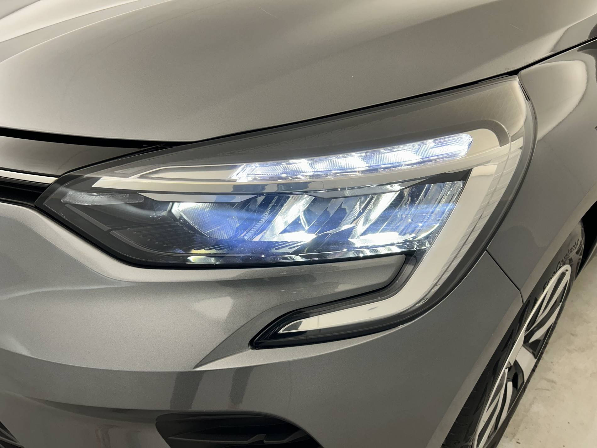 Vente en ligne Renault Clio 5 Clio TCe 90 au prix de 14 990 €