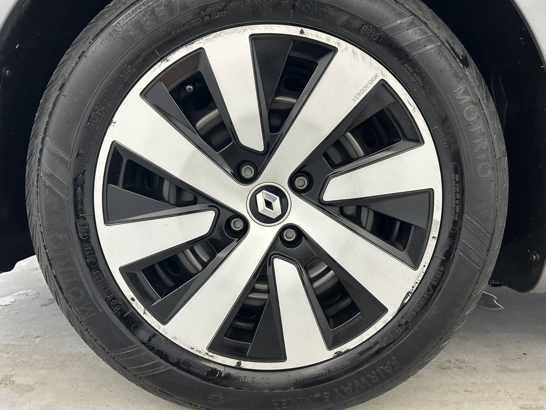 Vente en ligne Renault Clio 5 Clio TCe 90 au prix de 13 990 €