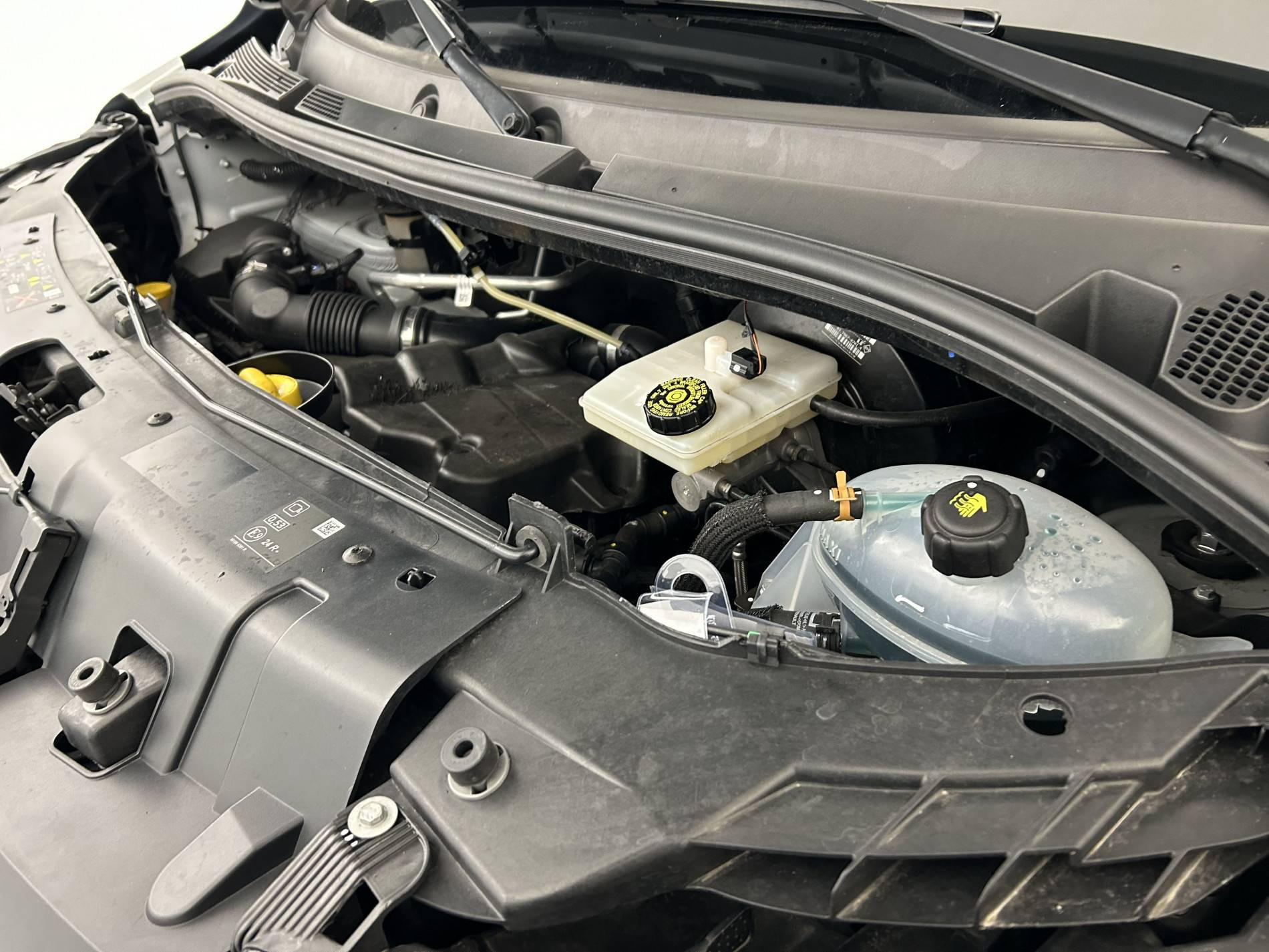 Vente en ligne Renault Master Fourgon MASTER FGN TRAC F3500 L2H2 BLUE DCI 135 au prix de 27 890 €