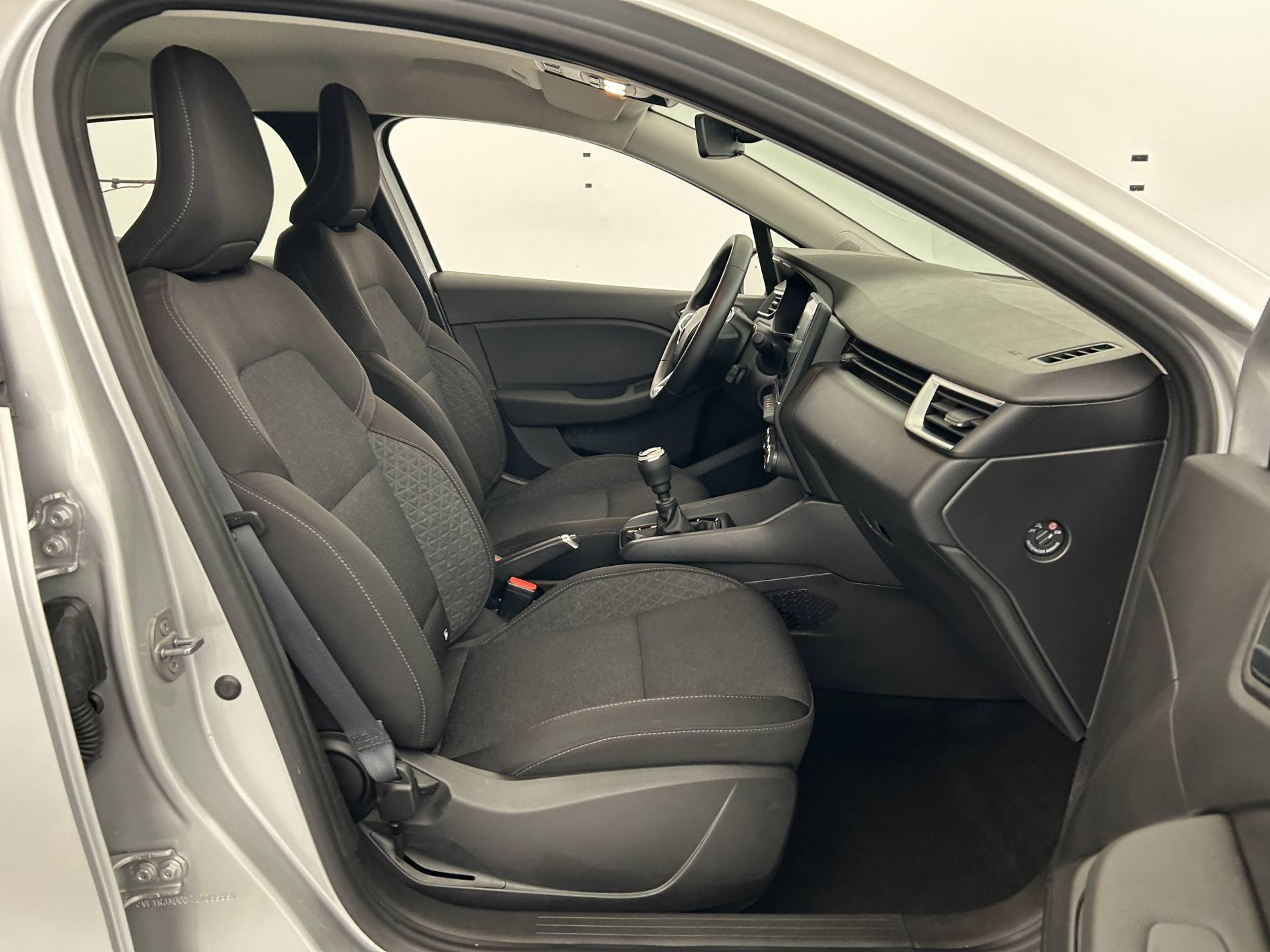 Vente en ligne Renault Clio 5 Clio TCe 90 au prix de 13 990 €