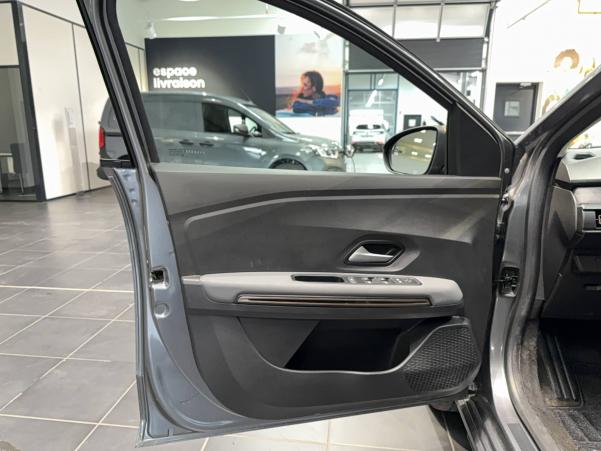 Vente en ligne Dacia Jogger  Hybrid 140 7 places au prix de 25 570 €