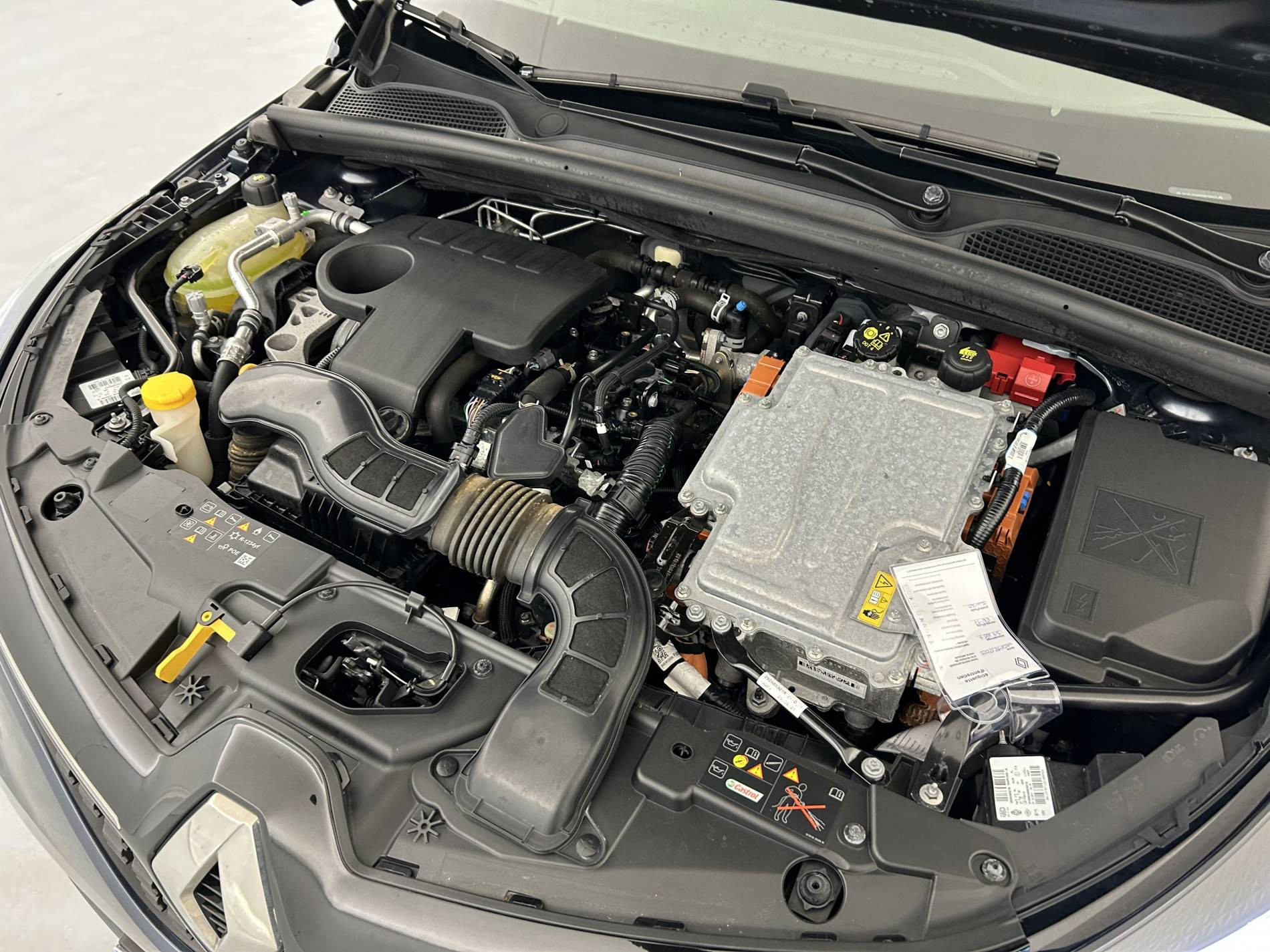 Vente en ligne Renault Clio 5 Clio E-Tech 140 - 21N au prix de 16 690 €