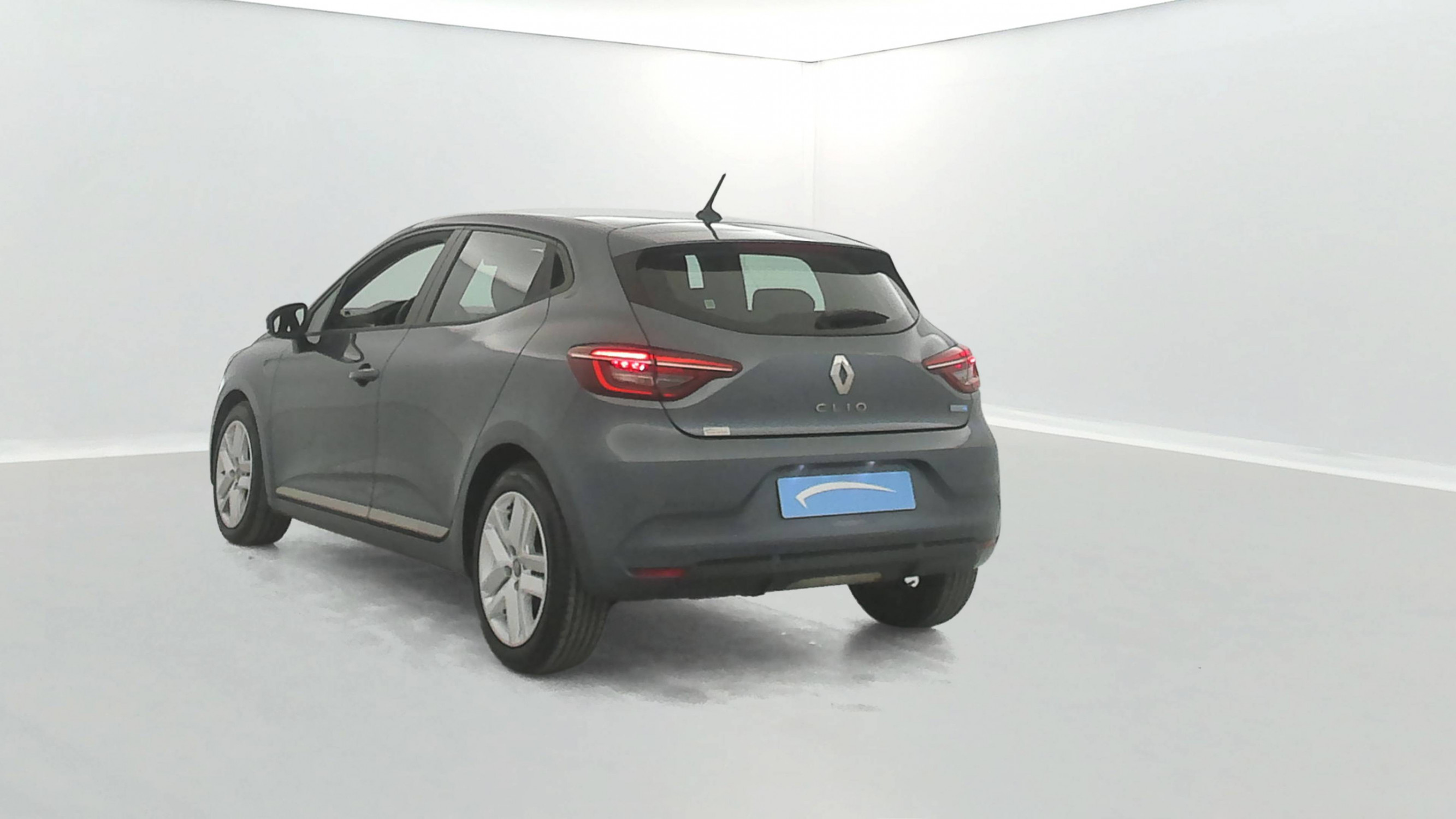 Vente en ligne Renault Clio 5 Clio E-Tech 140 - 21N au prix de 16 690 €
