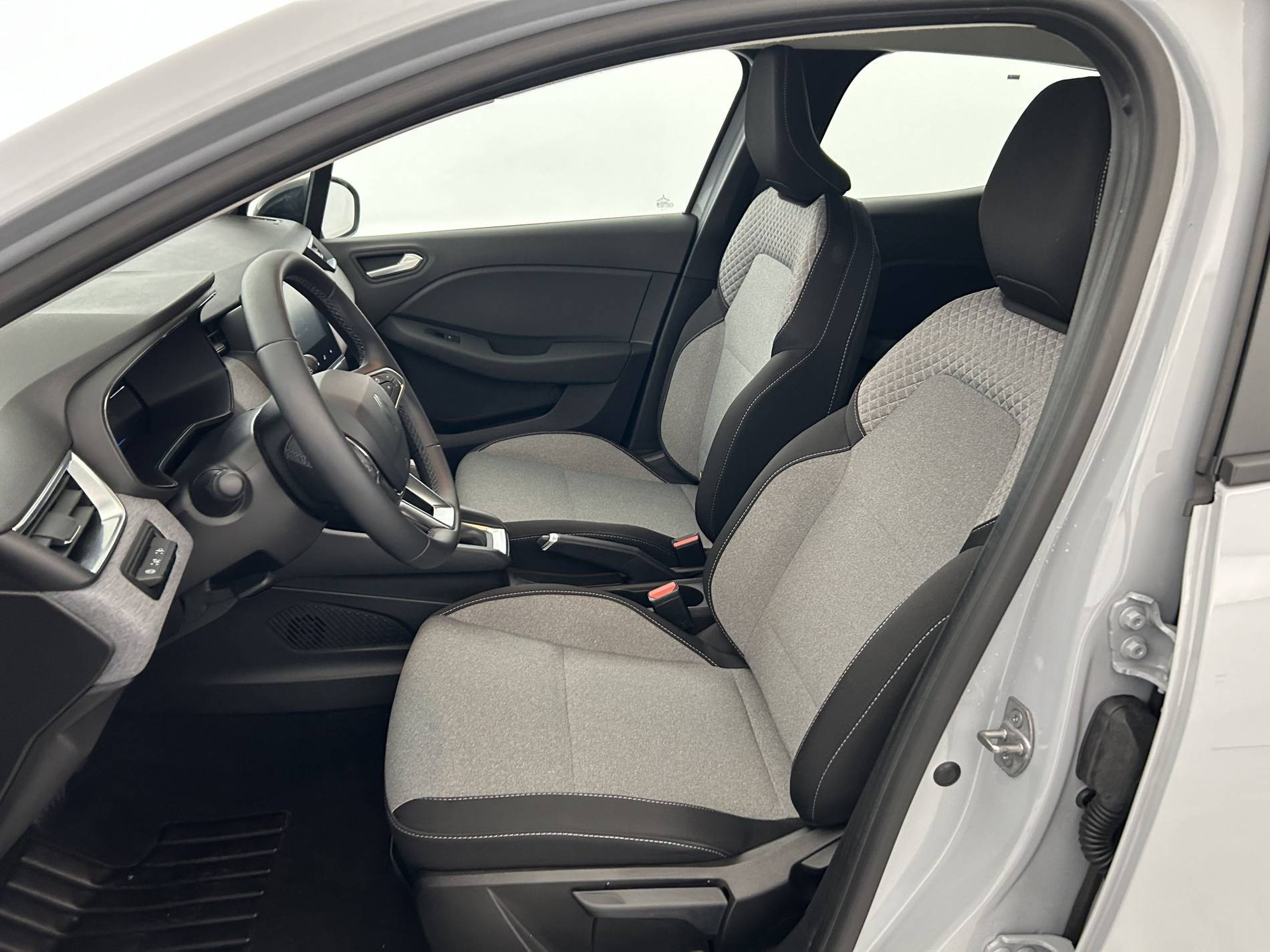 Vente en ligne Renault Clio 5 Clio E-Tech full hybrid 145 ch GSR2 au prix de 20 890 €