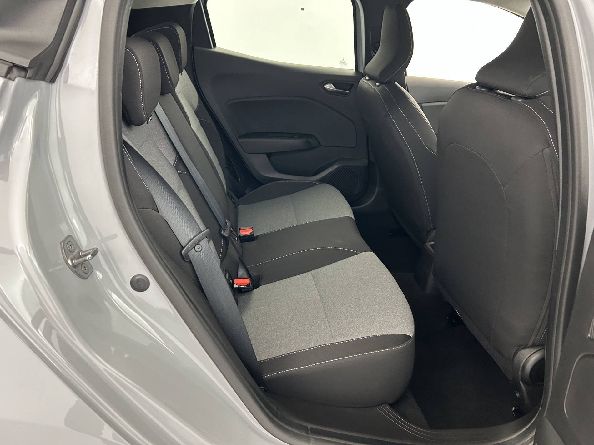 Vente en ligne Renault Clio 5 Clio E-Tech full hybrid 145 ch GSR2 au prix de 20 890 €