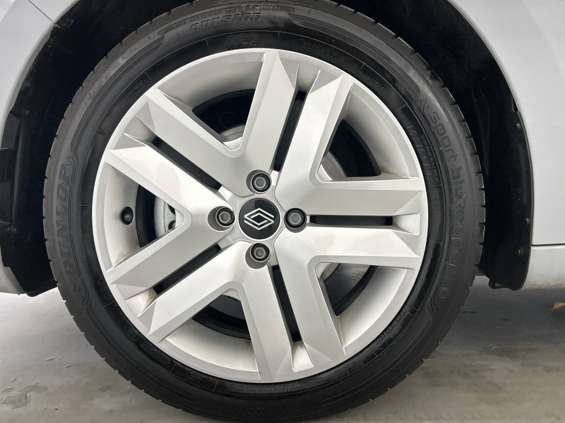 Vente en ligne Renault Clio 5 Clio E-Tech full hybrid 145 ch GSR2 au prix de 20 890 €