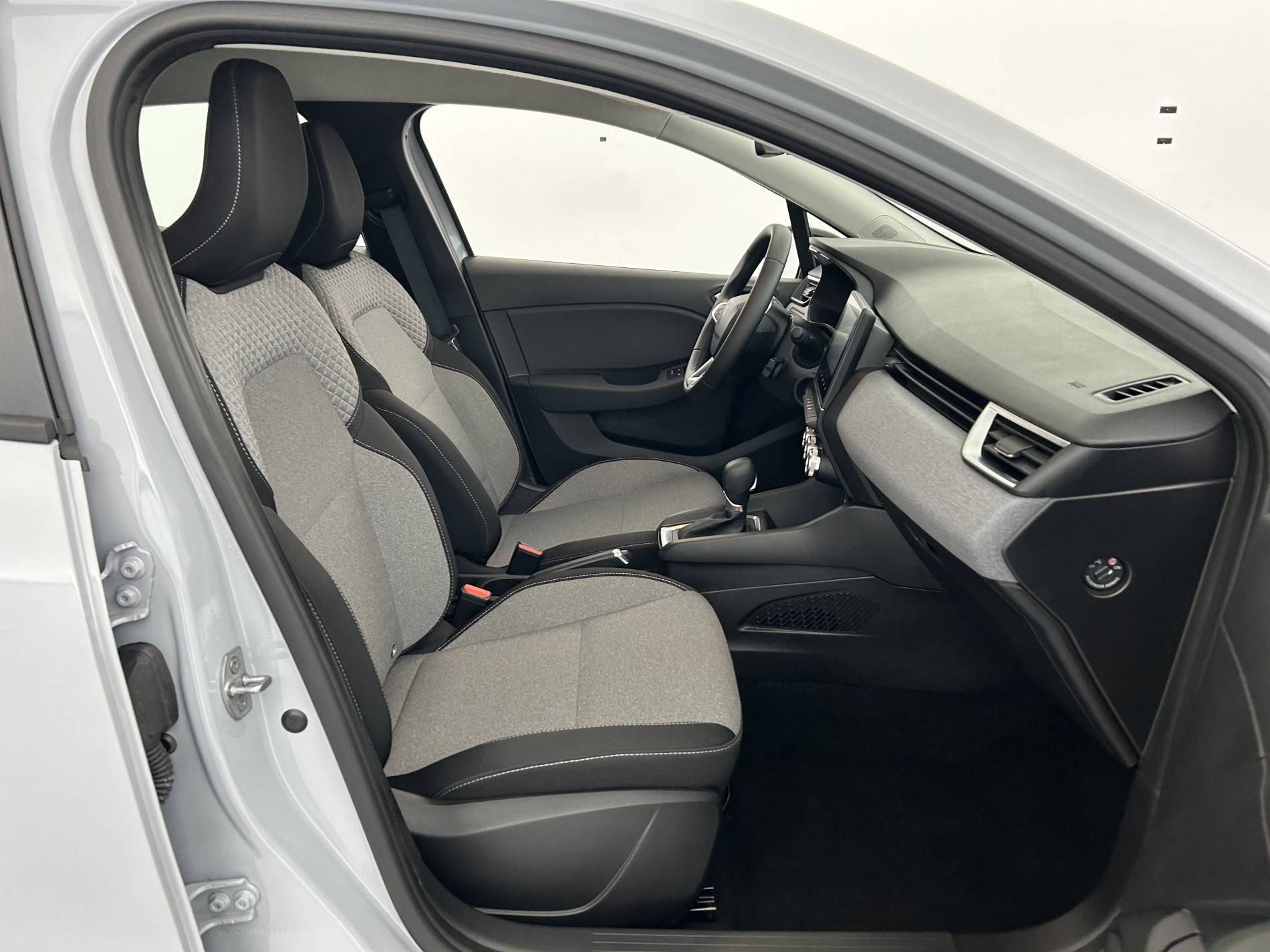 Vente en ligne Renault Clio 5 Clio E-Tech full hybrid 145 ch GSR2 au prix de 20 890 €