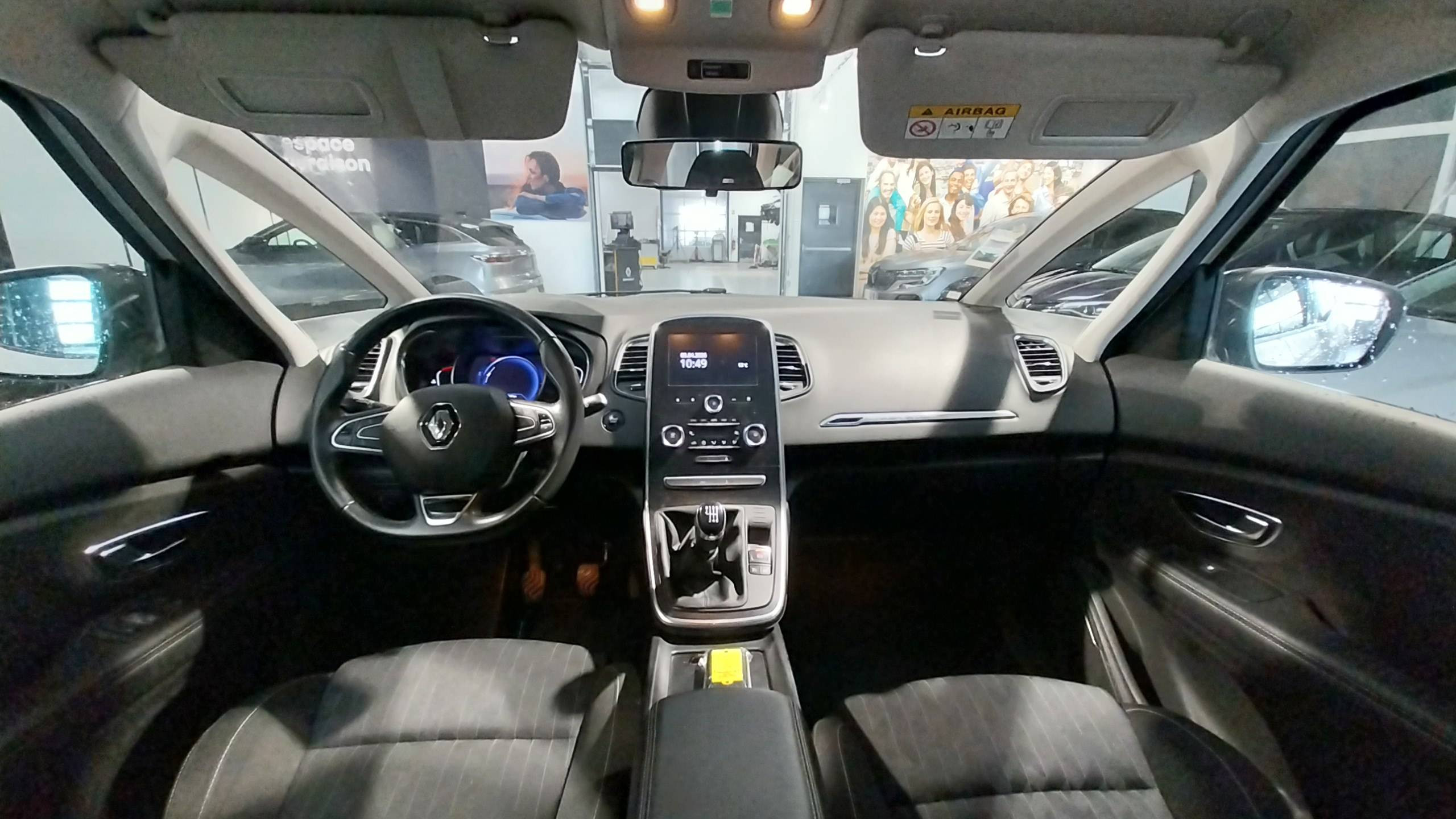 Vente en ligne Renault Scenic 4 Scenic Blue dCi 120 au prix de 16 890 €