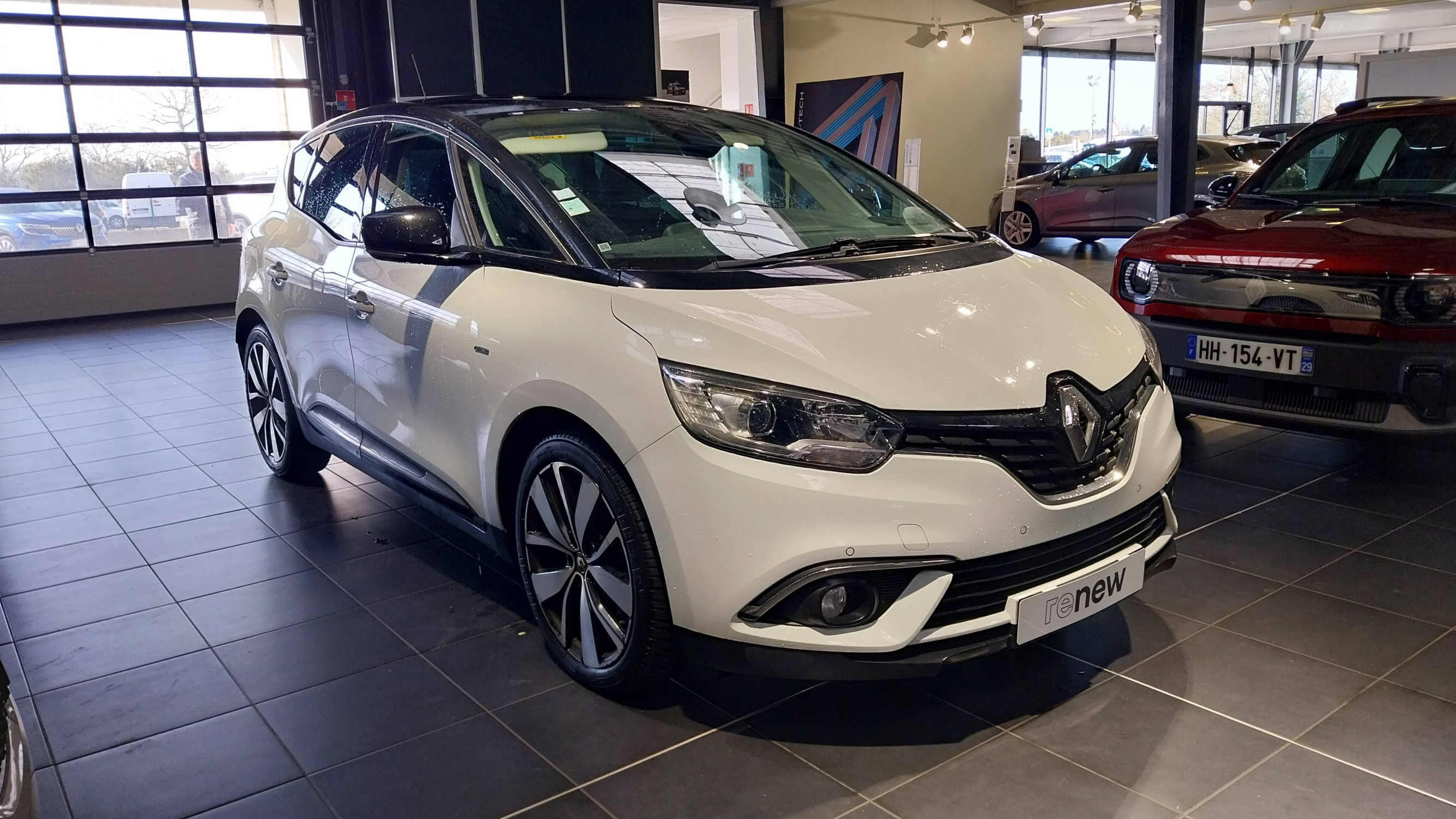 Vente en ligne Renault Scenic 4 Scenic Blue dCi 120 au prix de 16 890 €