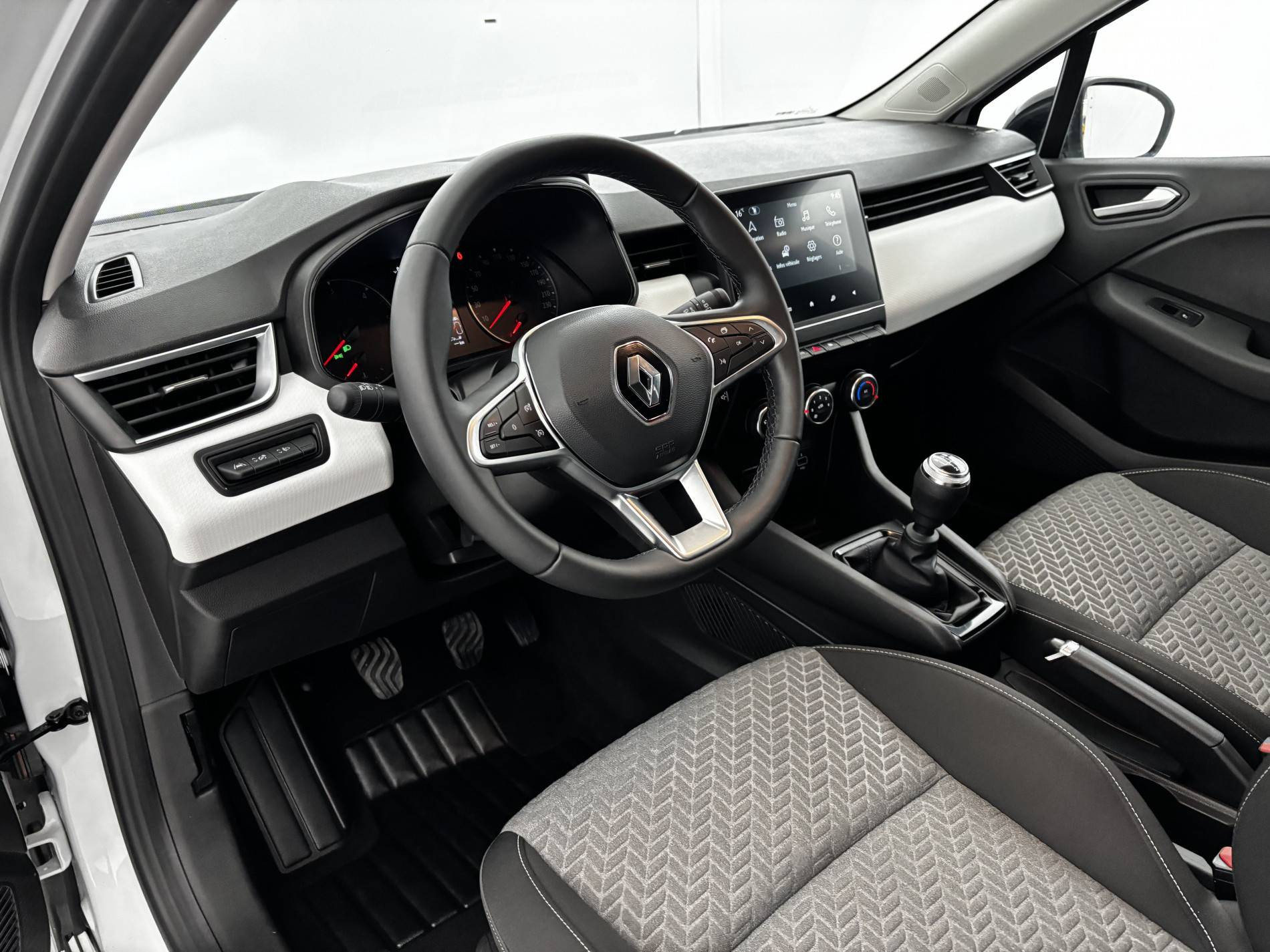 Vente en ligne Renault Clio 5 Clio Blue dCi 100 au prix de 14 990 €