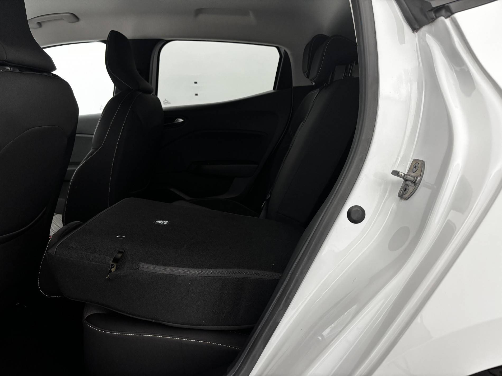 Vente en ligne Renault Clio 5 Clio Blue dCi 100 au prix de 14 990 €