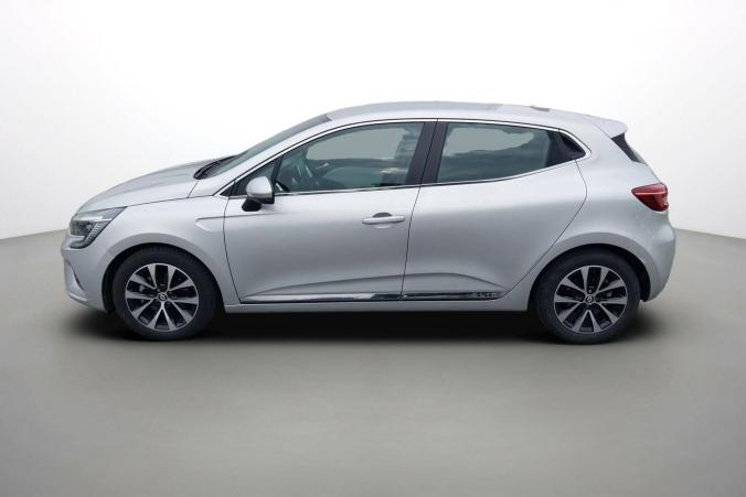 Vente en ligne Renault Clio 5 Clio E-Tech 140 - 21N au prix de 18 470 €