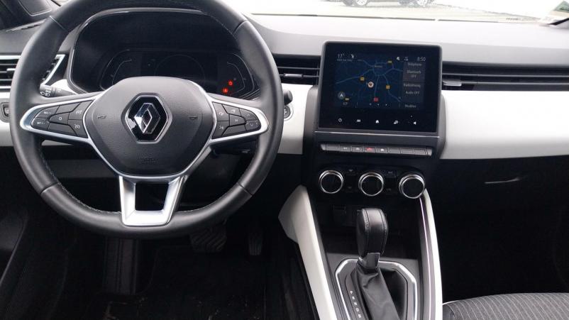 Vente en ligne Renault Clio 5 Clio E-Tech 140 - 21N au prix de 18 470 €
