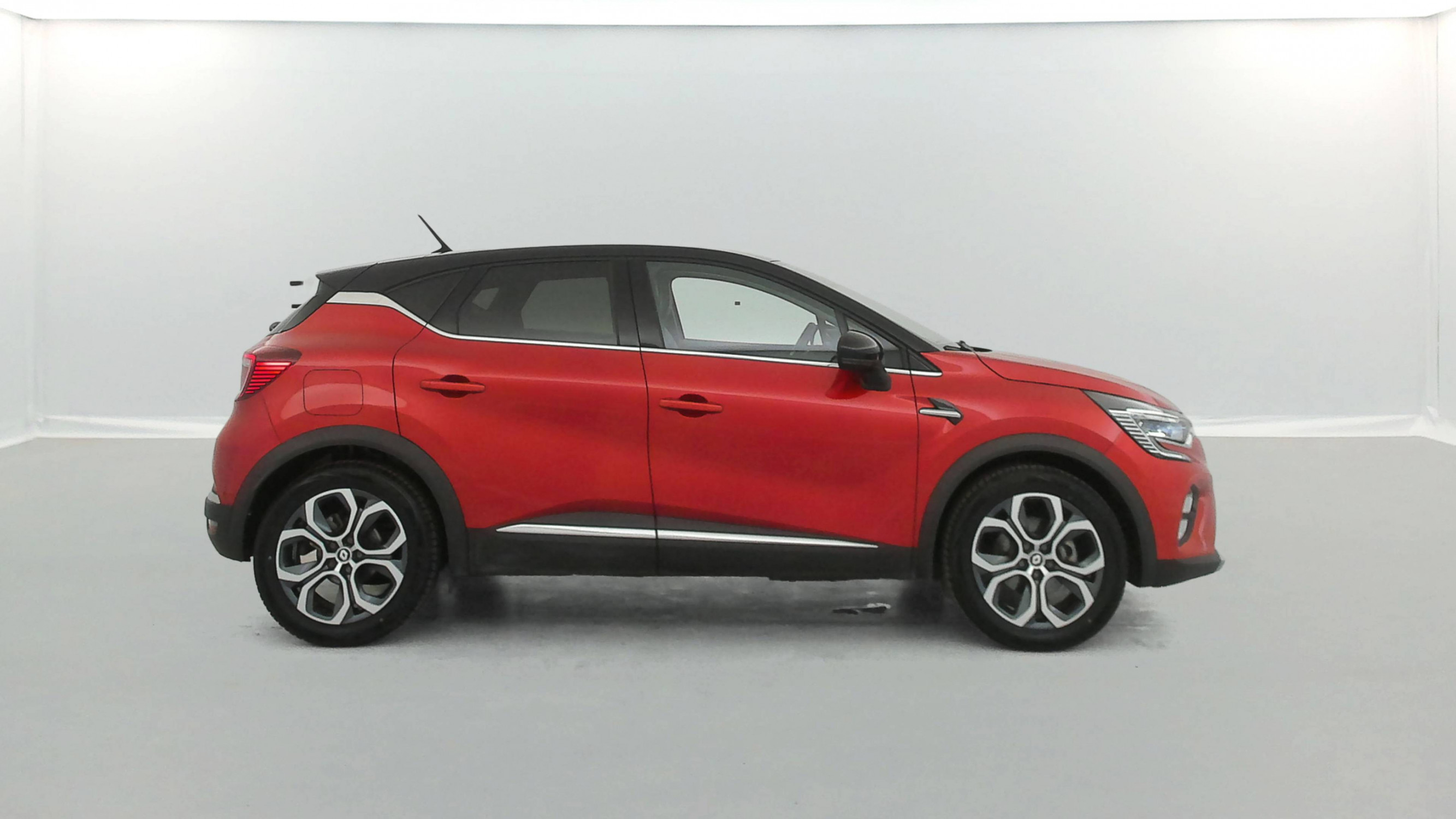 Vente en ligne Renault Captur  E-Tech 145 - 21 au prix de 20 990 €
