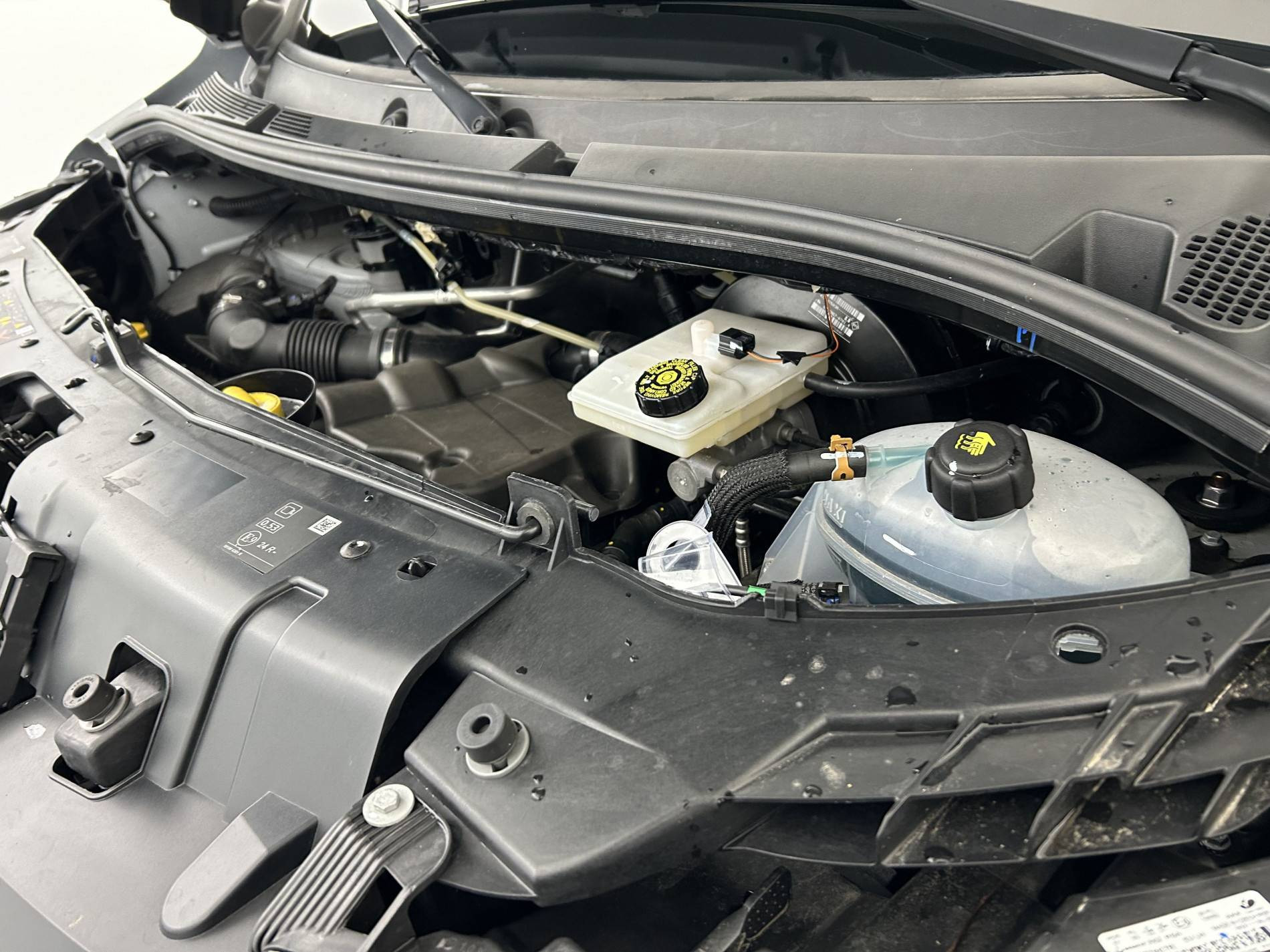 Vente en ligne Renault Master Fourgon MASTER FGN TRAC F3500 L2H2 BLUE DCI 135 au prix de 27 890 €